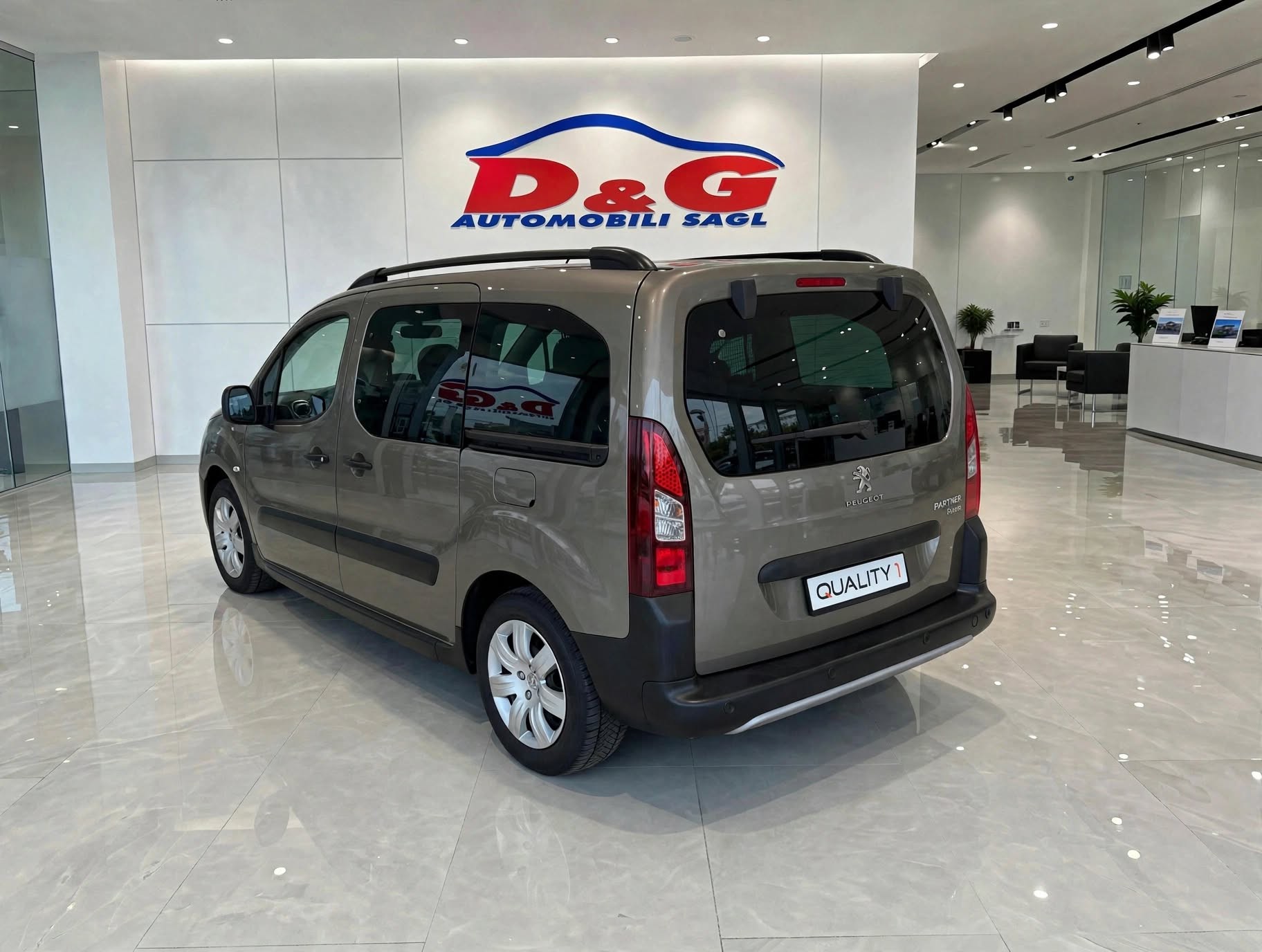 PEUGEOT Partner 1.6 BlueHDi Outdoor-image-6