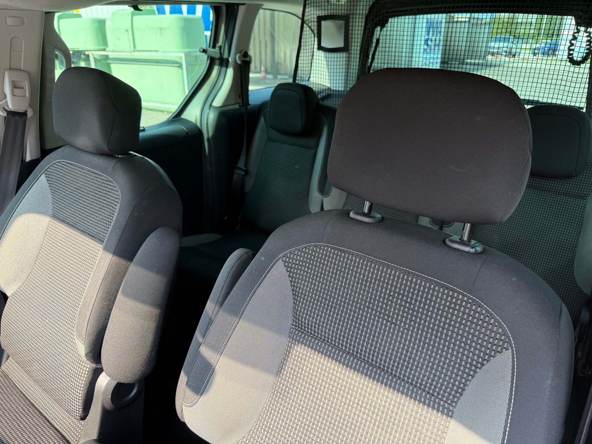 PEUGEOT Partner 1.6 BlueHDi Outdoor-image-14