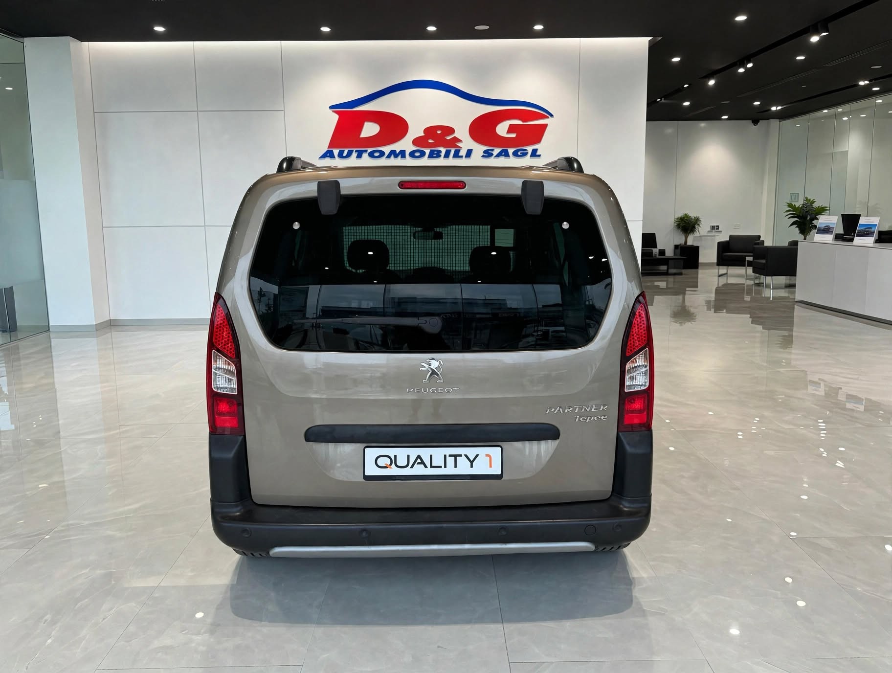 PEUGEOT Partner 1.6 BlueHDi Outdoor-image-8
