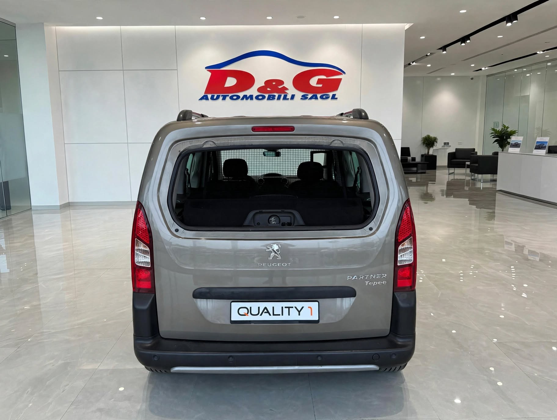 PEUGEOT Partner 1.6 BlueHDi Outdoor-image-7