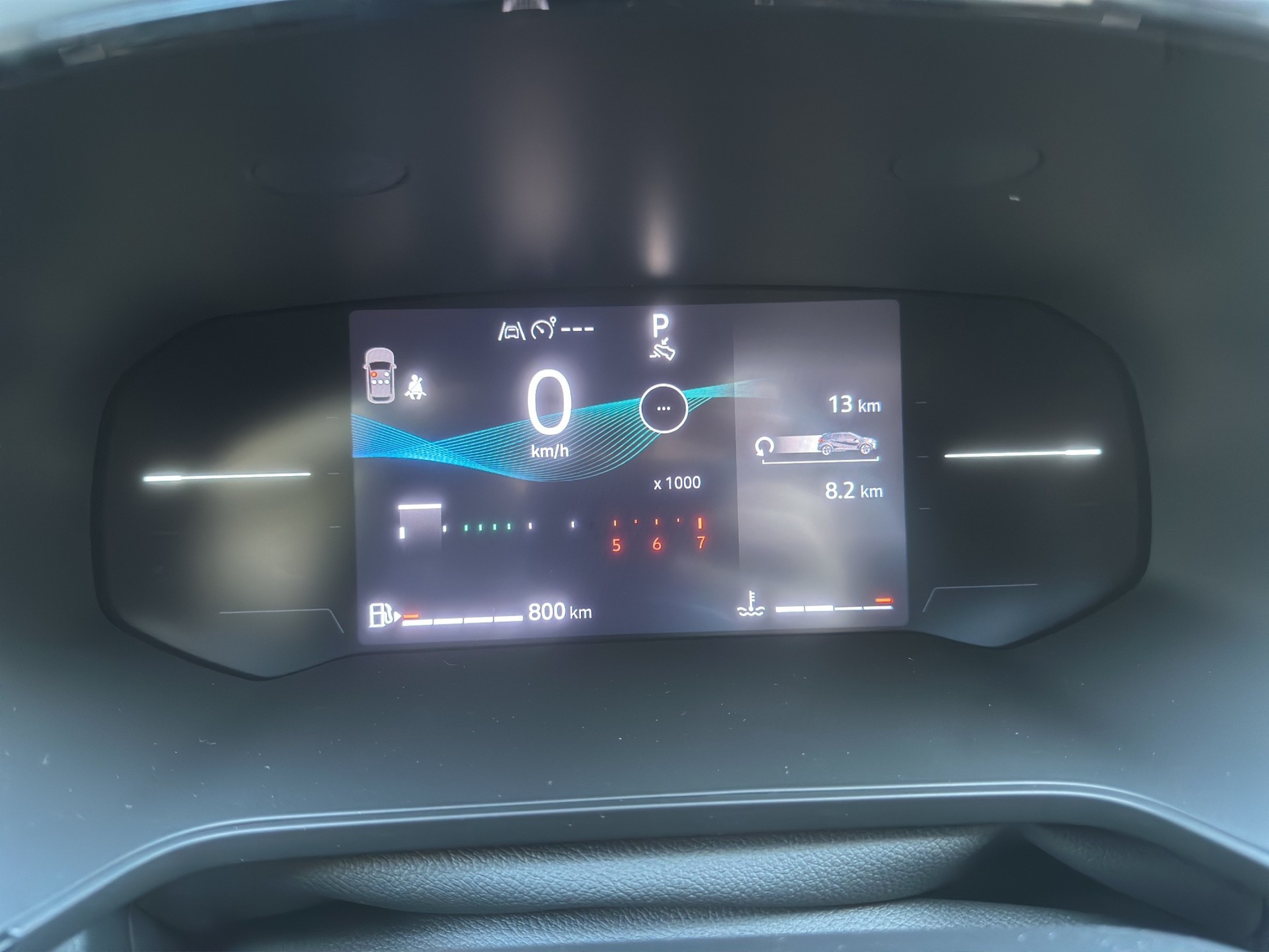 MITSUBISHI 1.3 AT Sport-image-10