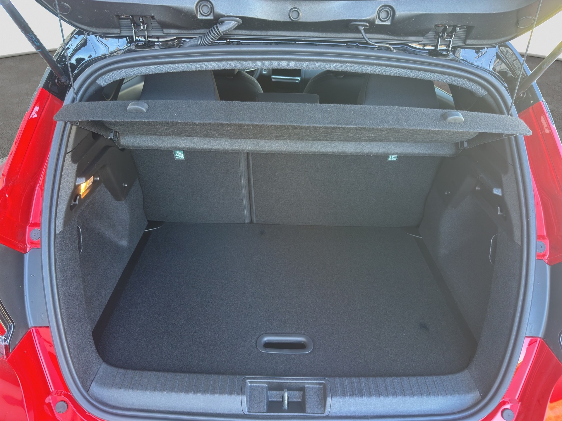 MITSUBISHI 1.3 AT Sport-image-16