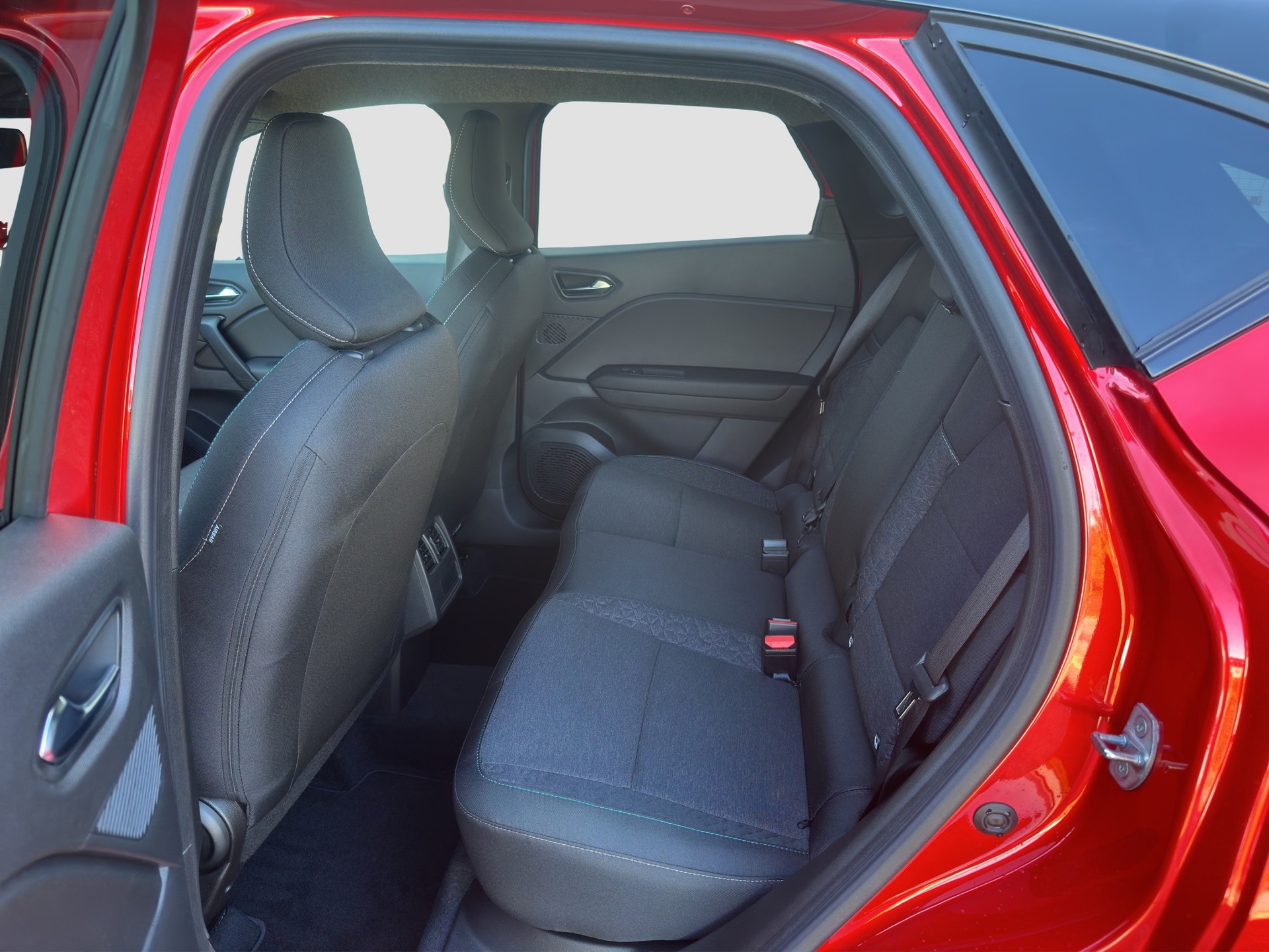 MITSUBISHI 1.3 AT Sport-image-11