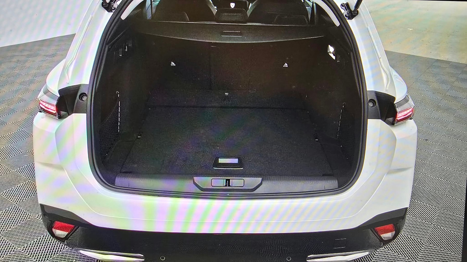 PEUGEOT 308 SW 1.5 BlueHDI Allure Pack Premium EAT8-image-2