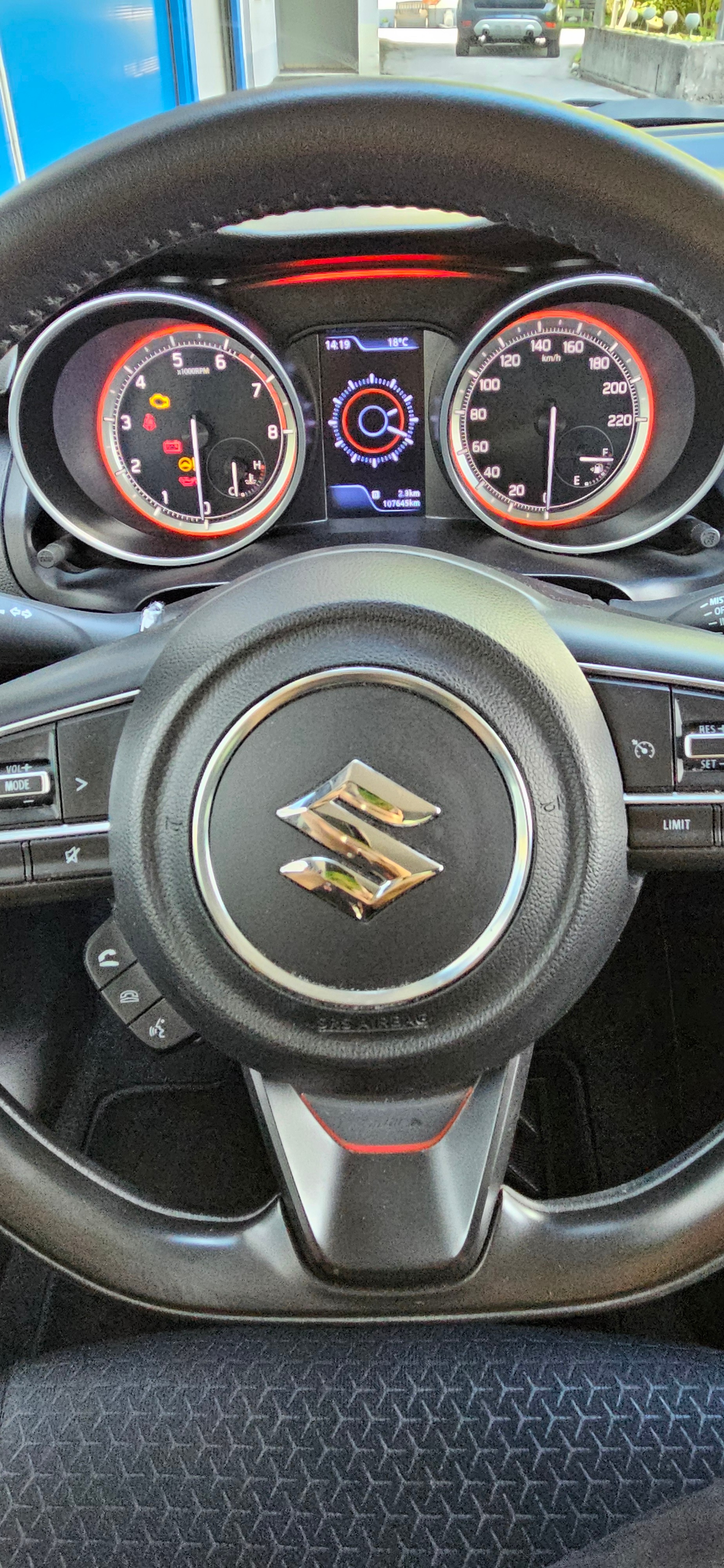 SUZUKI Swift 1.2i Piz Sulai Allgrip 4x4-image-6