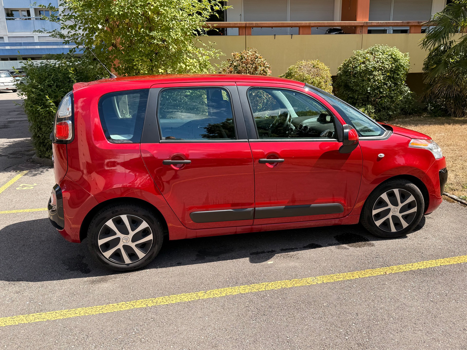 CITROEN 1.6 e-HDi 90 Seduction EGS-image-1