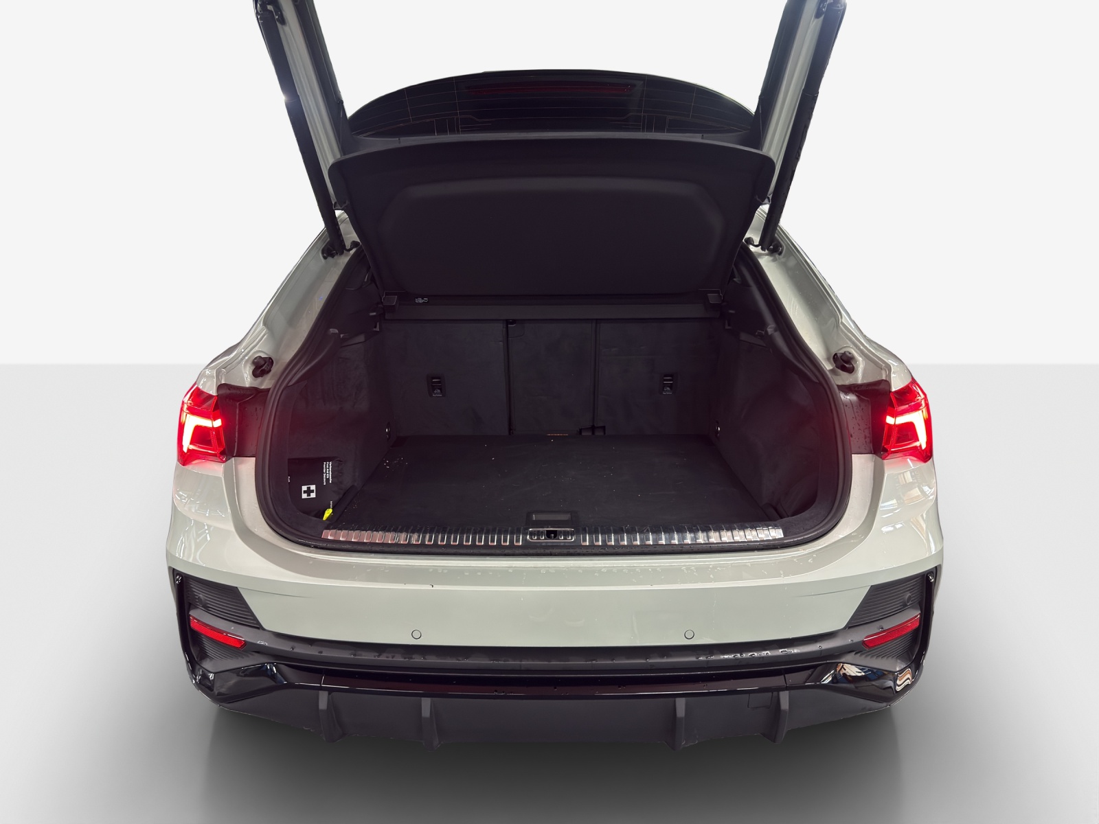 AUDI Q3 Sportback 35 TFSI S line Attraction S-tronic-image-12