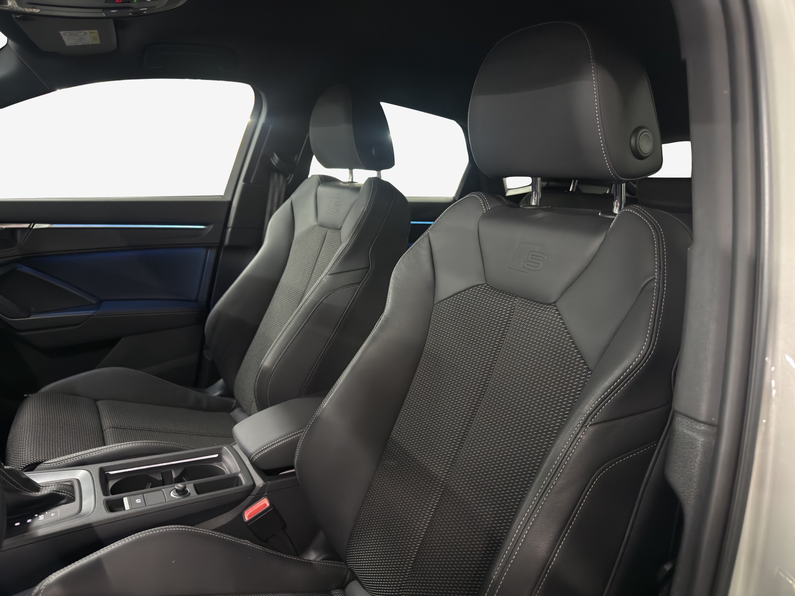AUDI Q3 Sportback 35 TFSI S line Attraction S-tronic-image-14