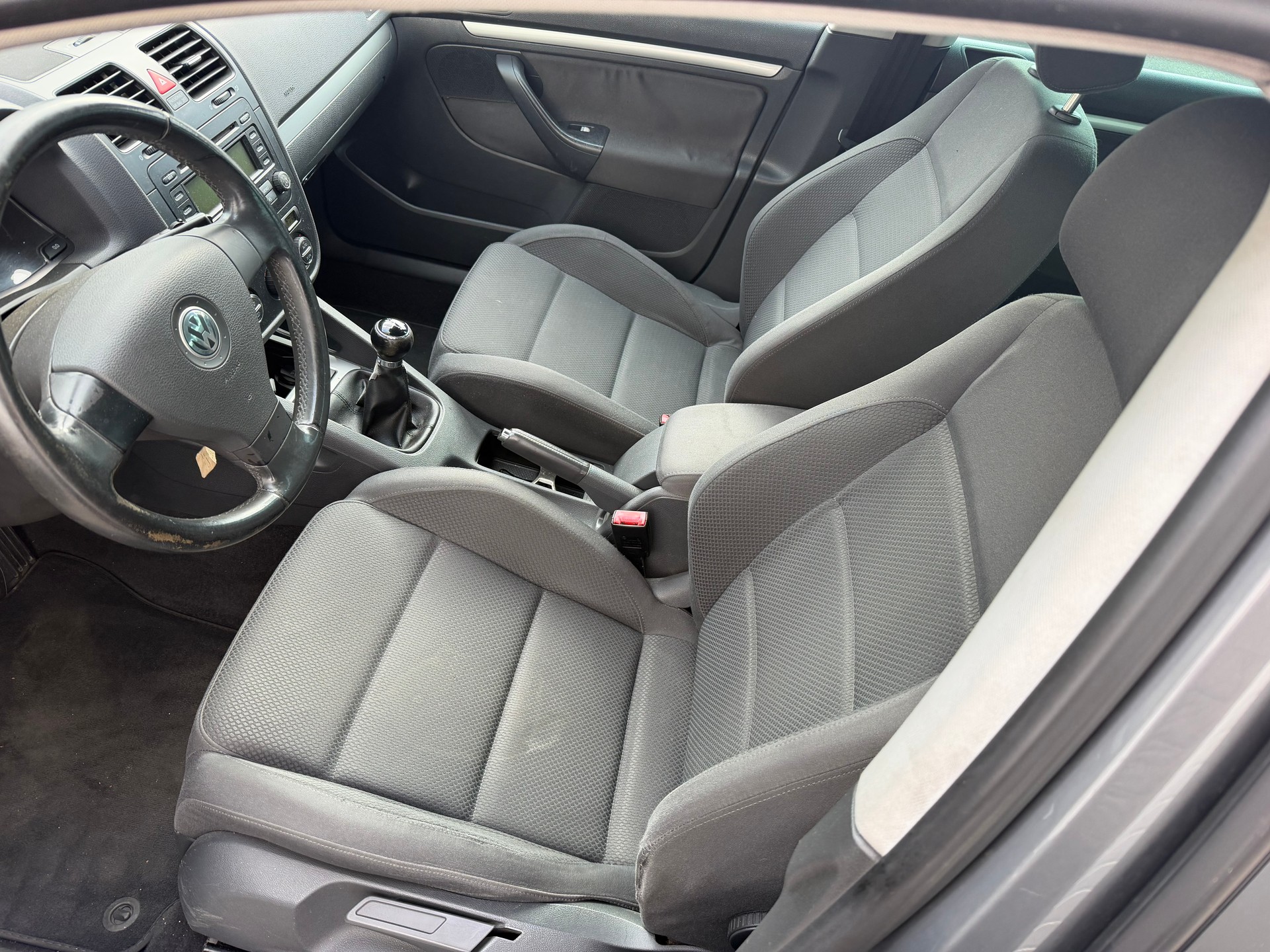 VW Golf 2.0 FSI Comfortline-image-11