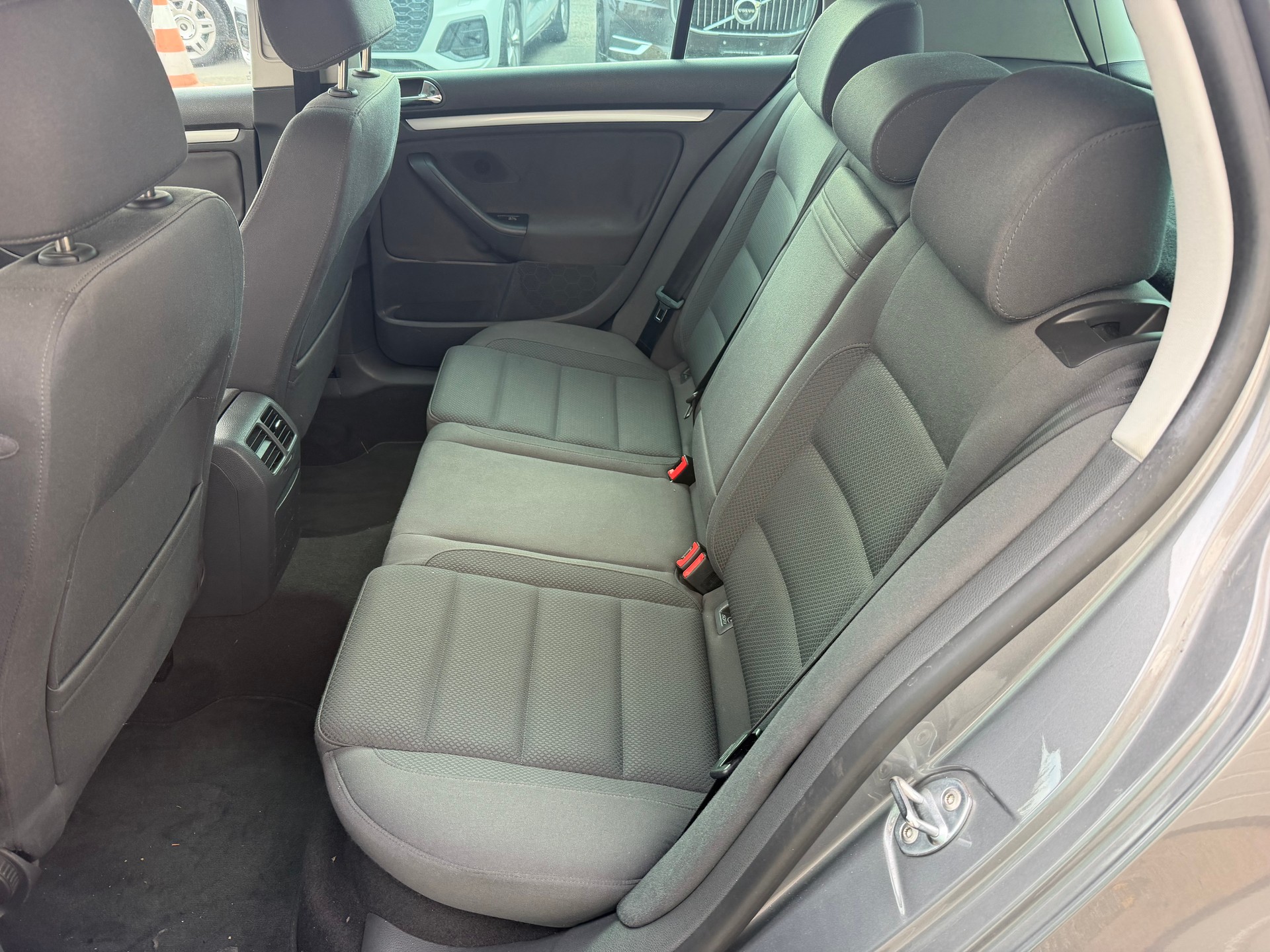 VW Golf 2.0 FSI Comfortline-image-10
