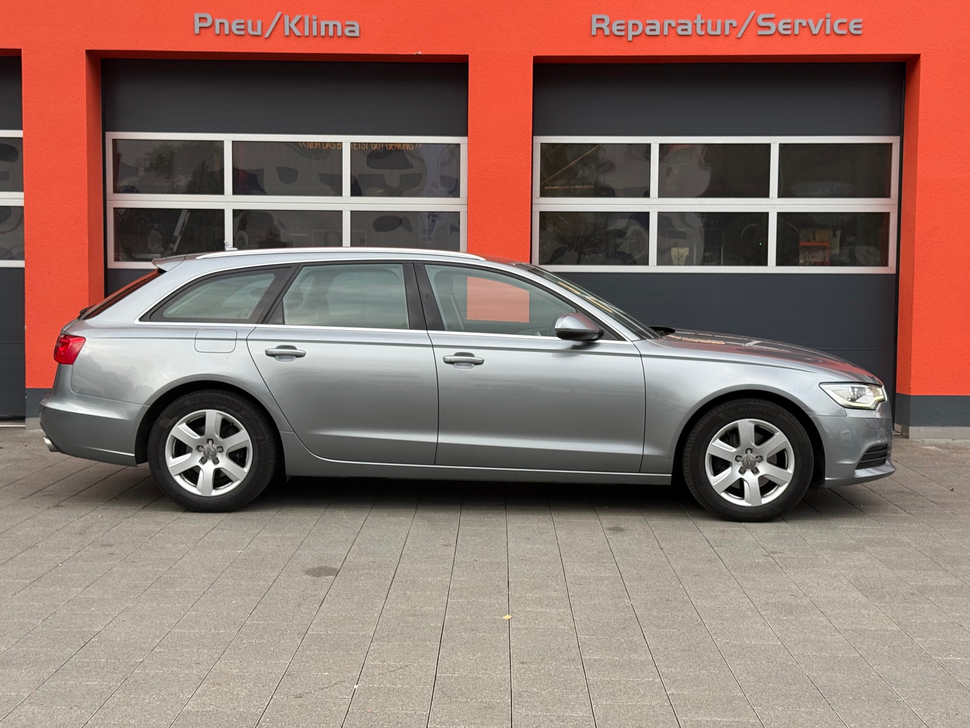 AUDI A6 Avant 2.0 TDI ultra multitronic-image-3