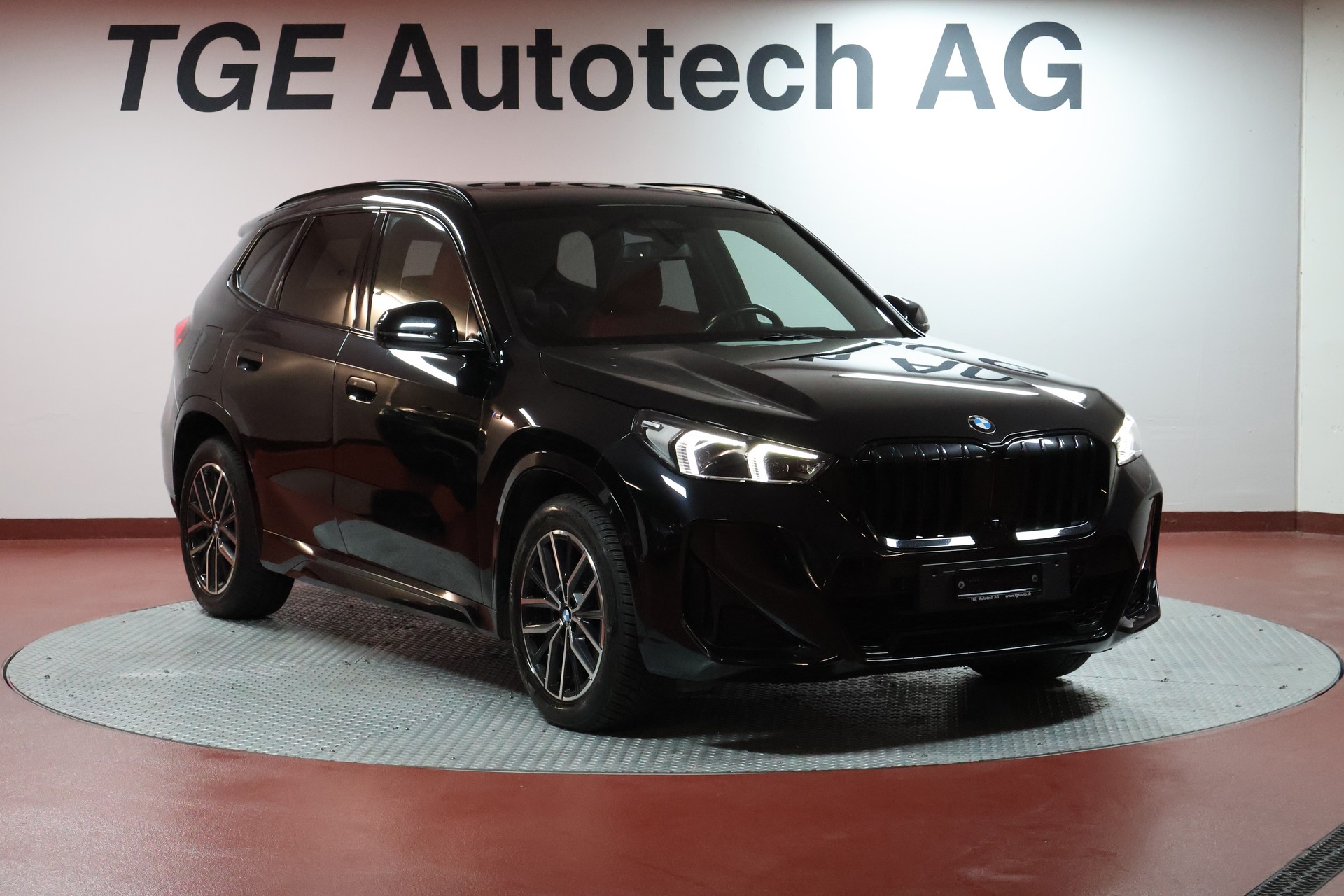 BMW X1 sDrive 18i M Sport-image-2