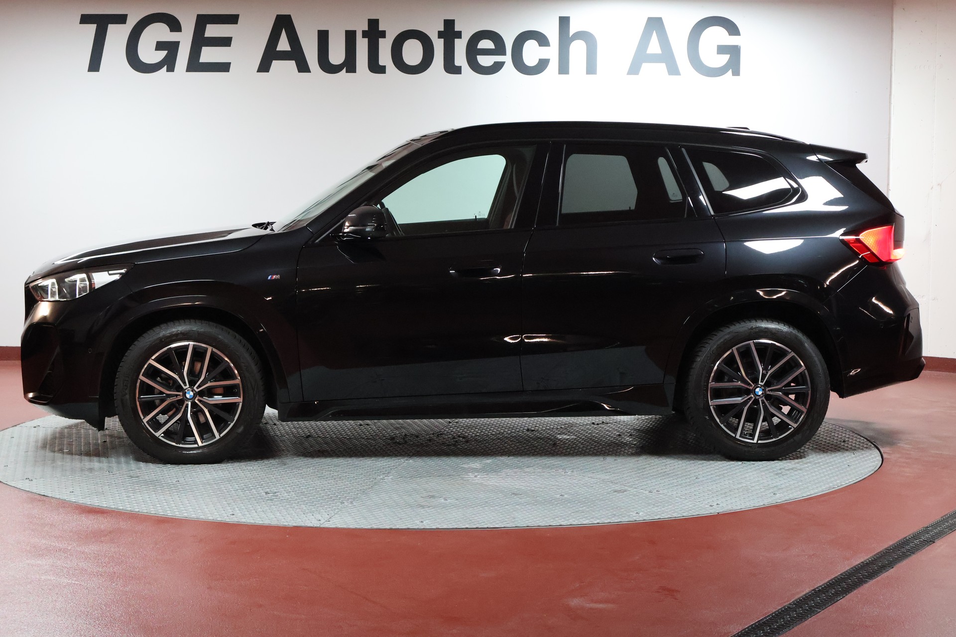 BMW X1 sDrive 18i M Sport-image-3