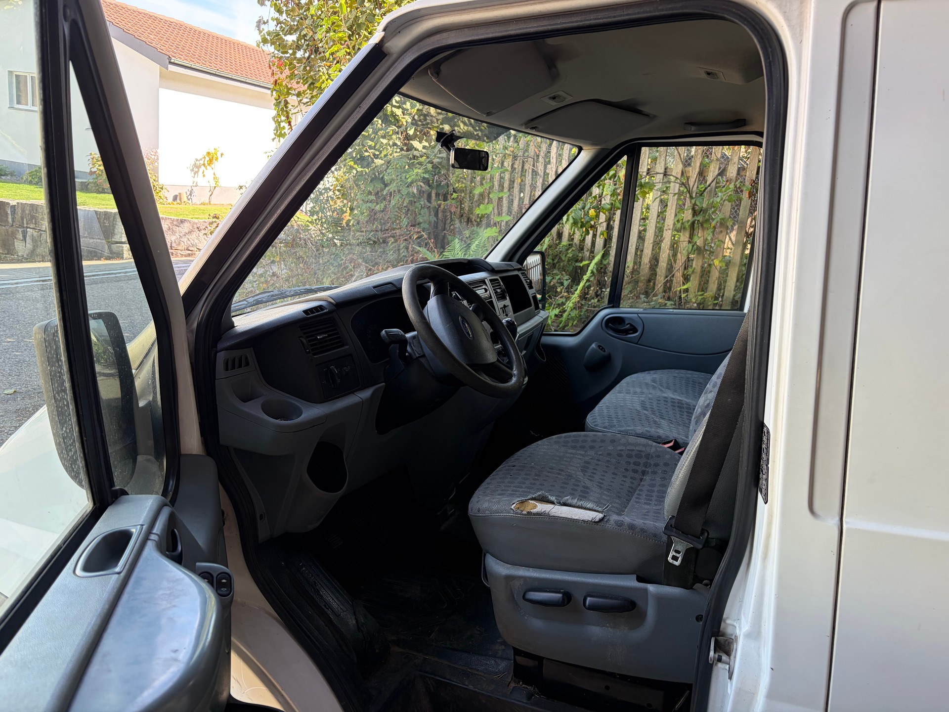 FORD 2.2 TDCi 85 Trend-image-1
