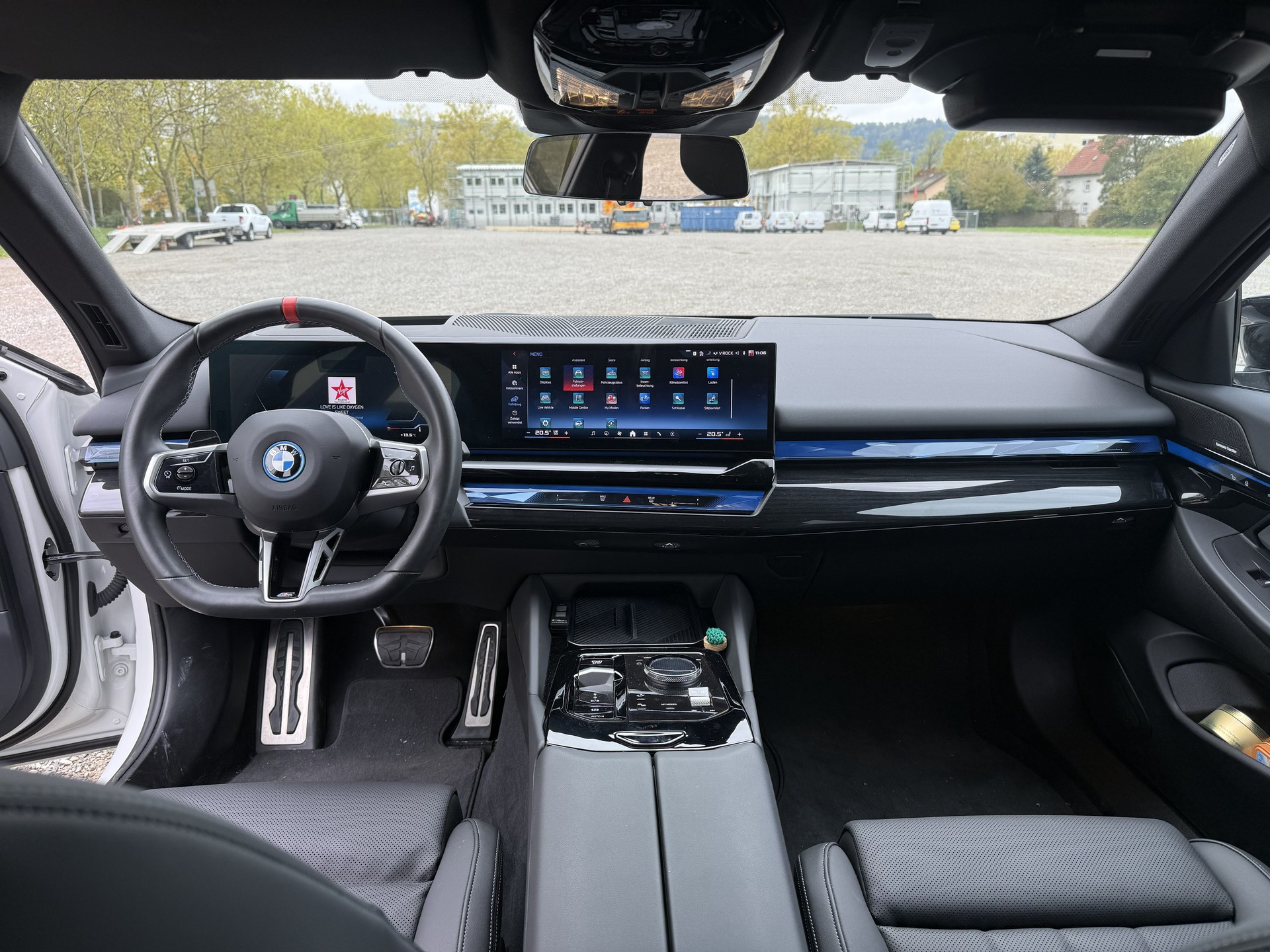 BMW M60 xDrive-image-4