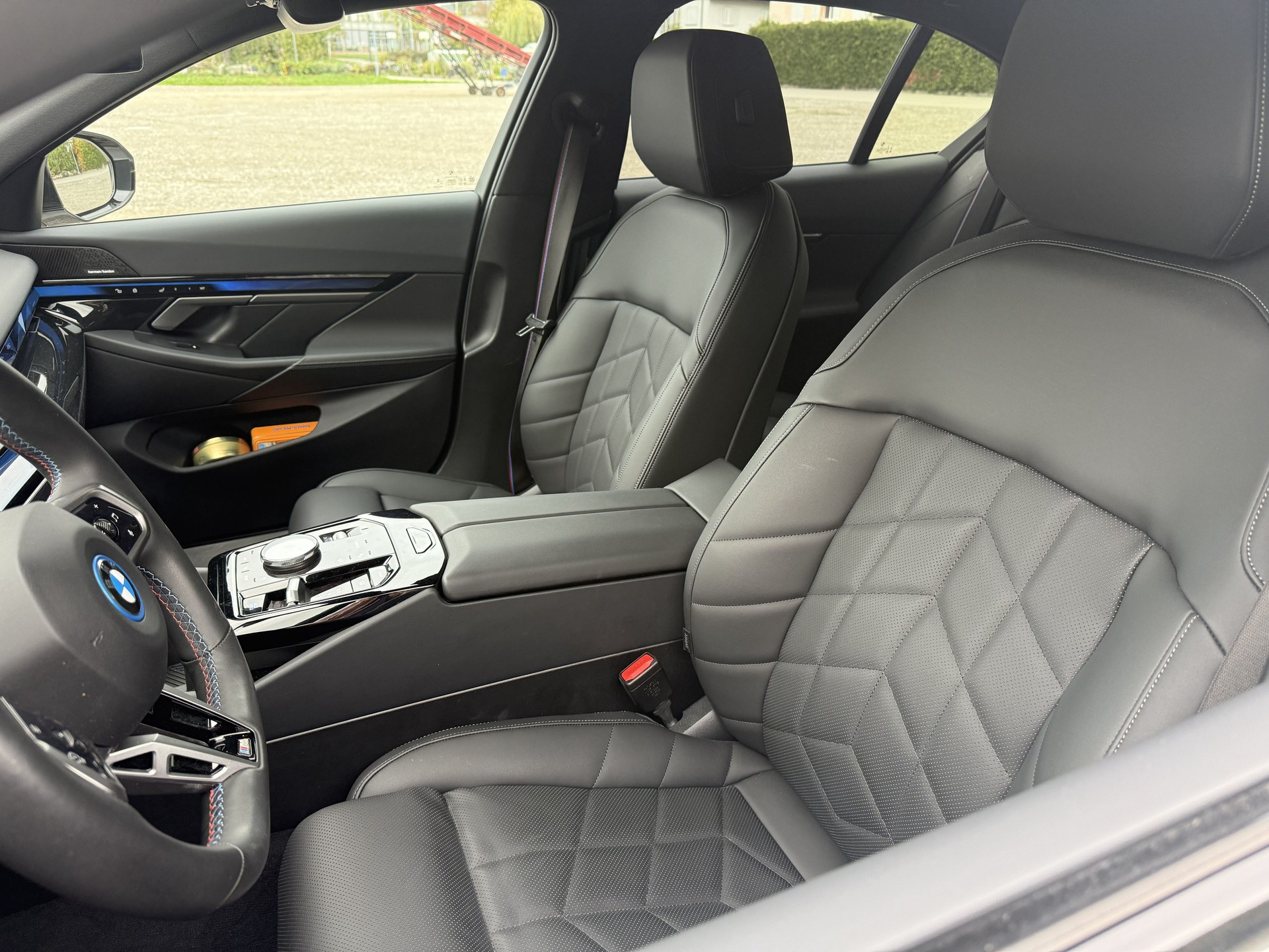 BMW M60 xDrive-image-3