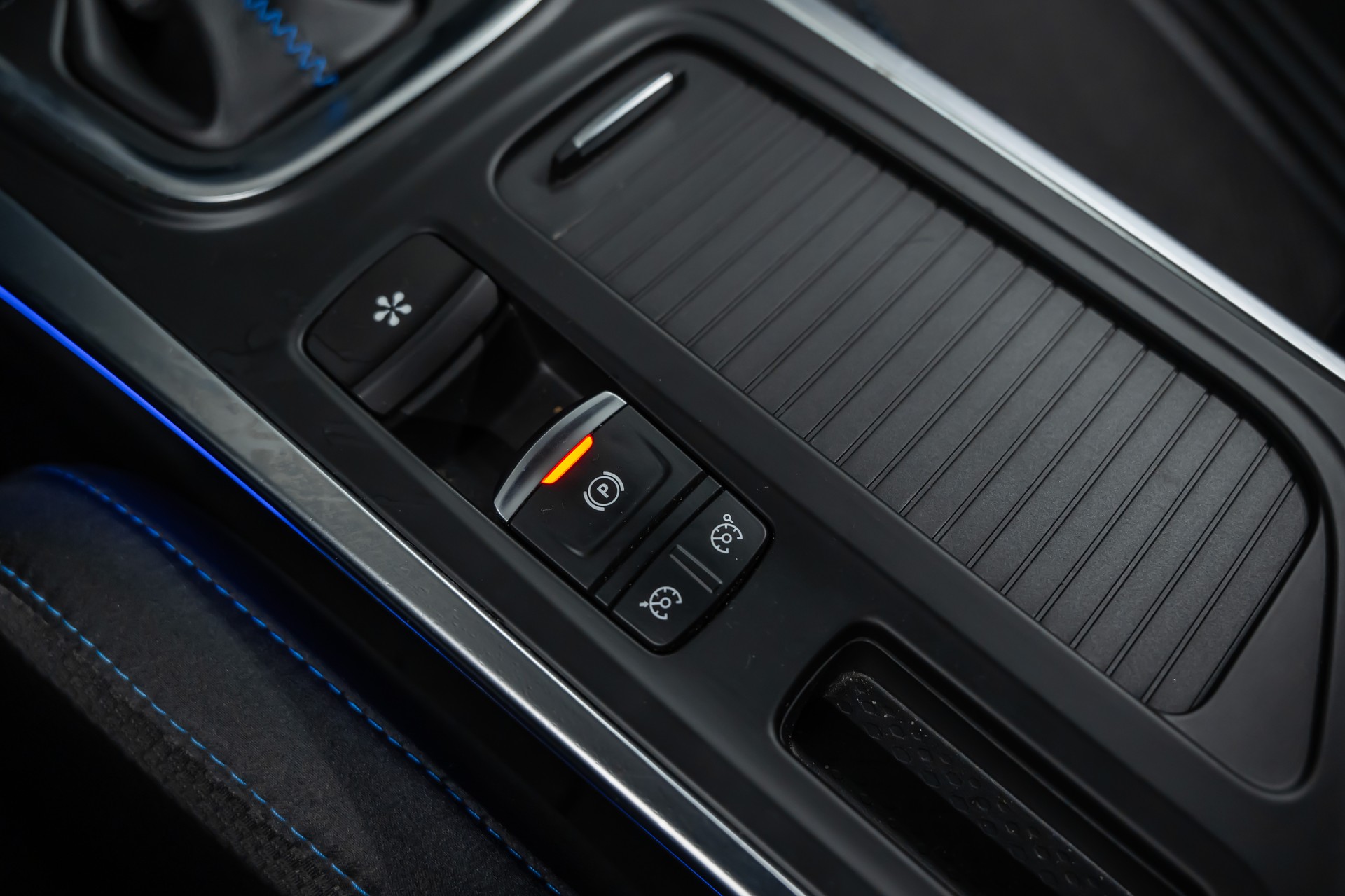 RENAULT Mégane Grandtour 1.6 16V Turbo GT EDC-image-20