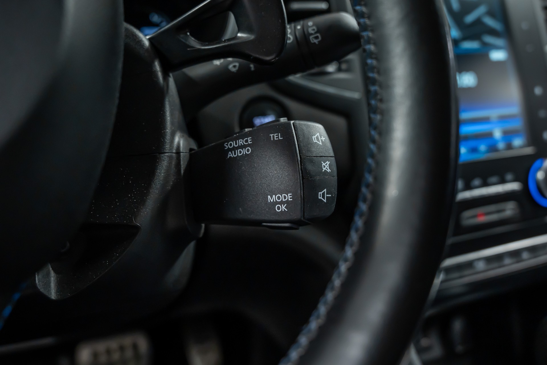 RENAULT Mégane Grandtour 1.6 16V Turbo GT EDC-image-23