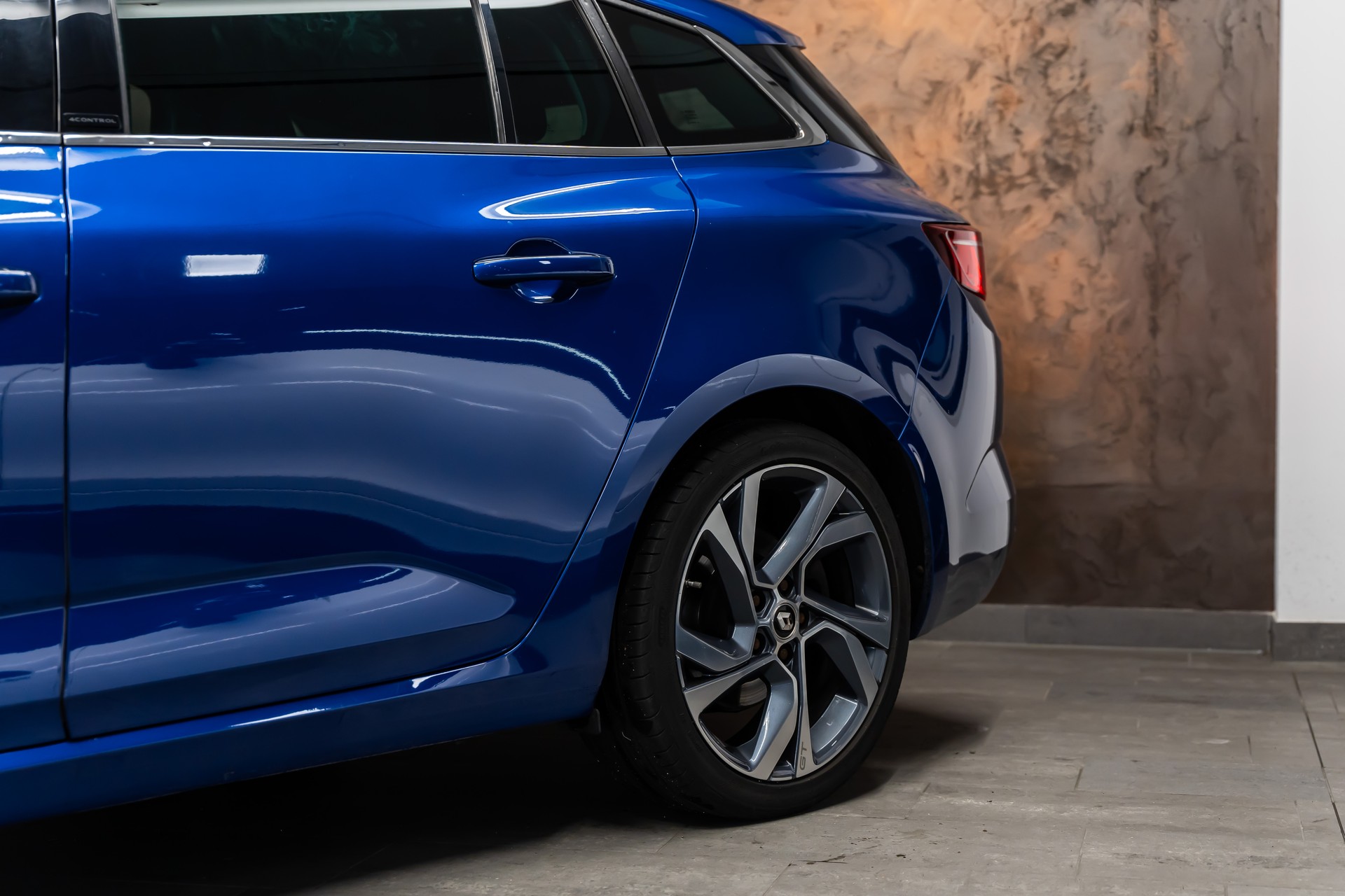 RENAULT Mégane Grandtour 1.6 16V Turbo GT EDC-image-9