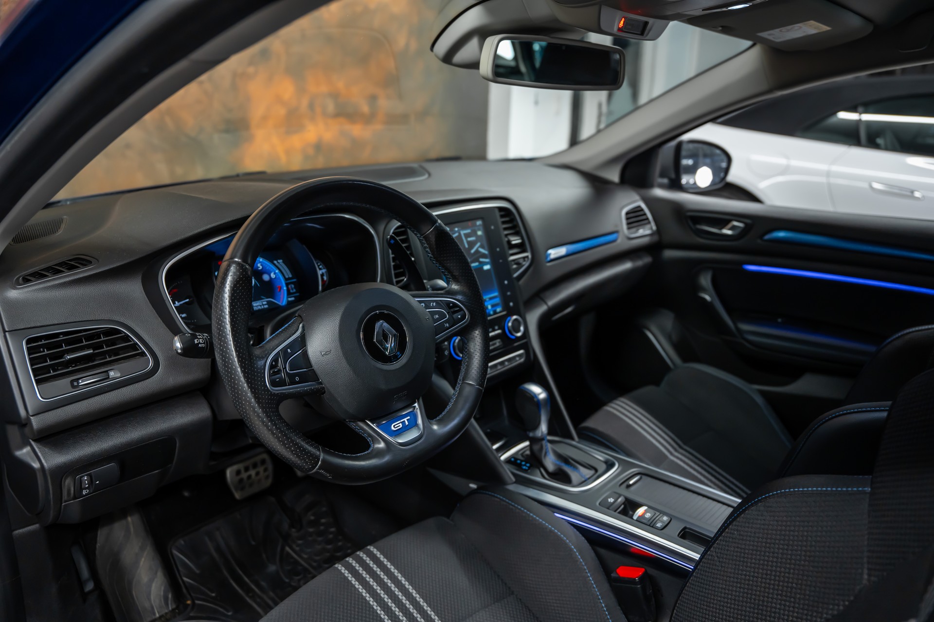 RENAULT Mégane Grandtour 1.6 16V Turbo GT EDC-image-10