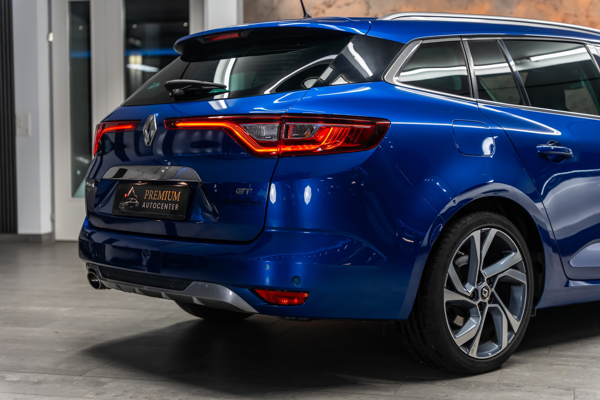 RENAULT Mégane Grandtour 1.6 16V Turbo GT EDC-image-6