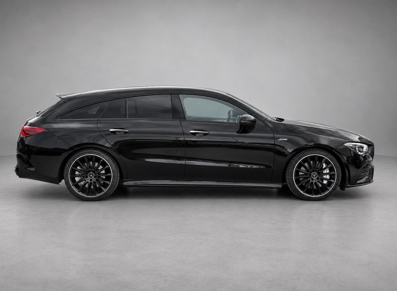 MERCEDES-BENZ CLA Shooting Brake 35 AMG 4Matic 7G-DCT-image-3