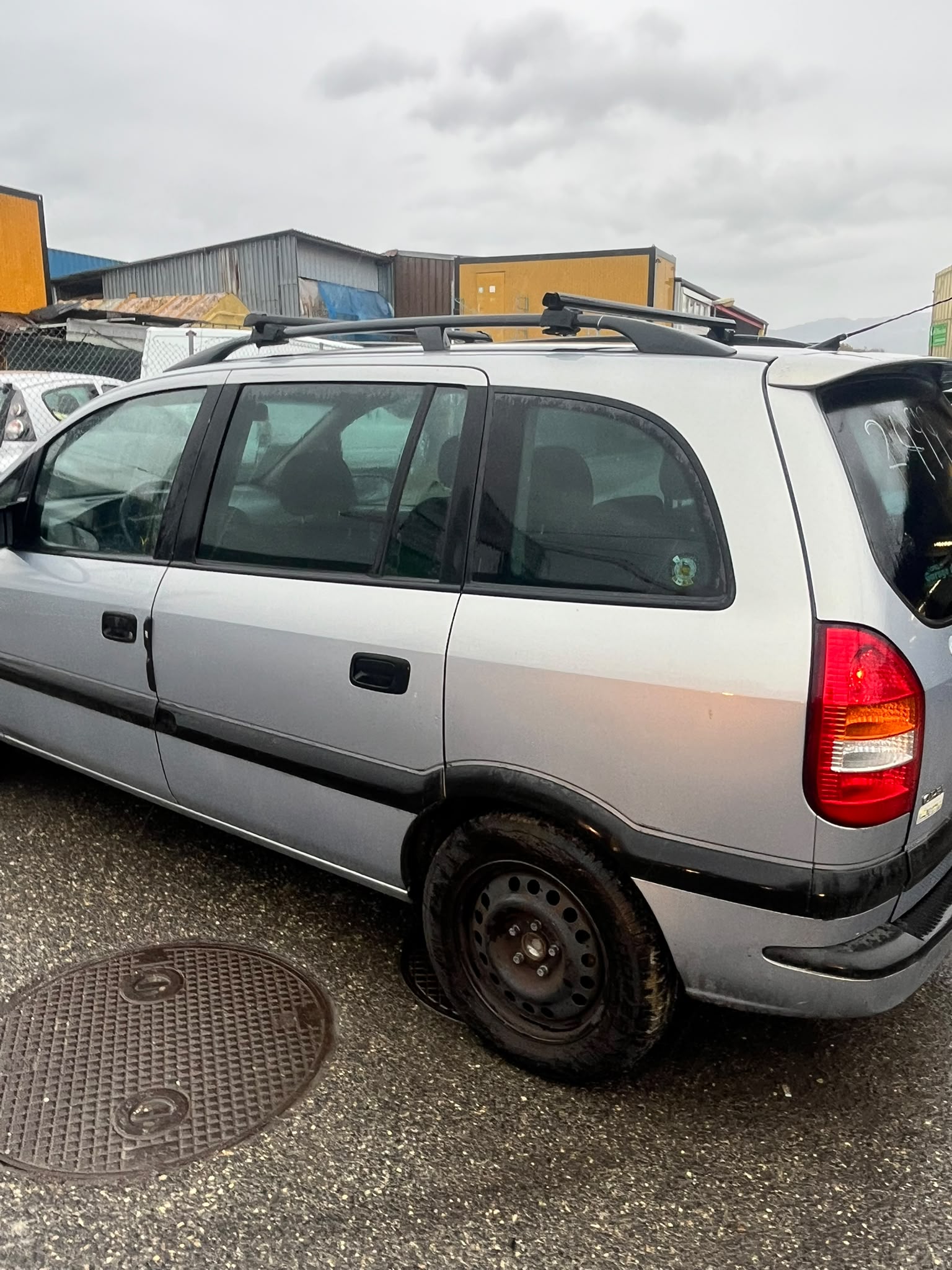 OPEL Zafira 2.0 DTi Comfort-image-2