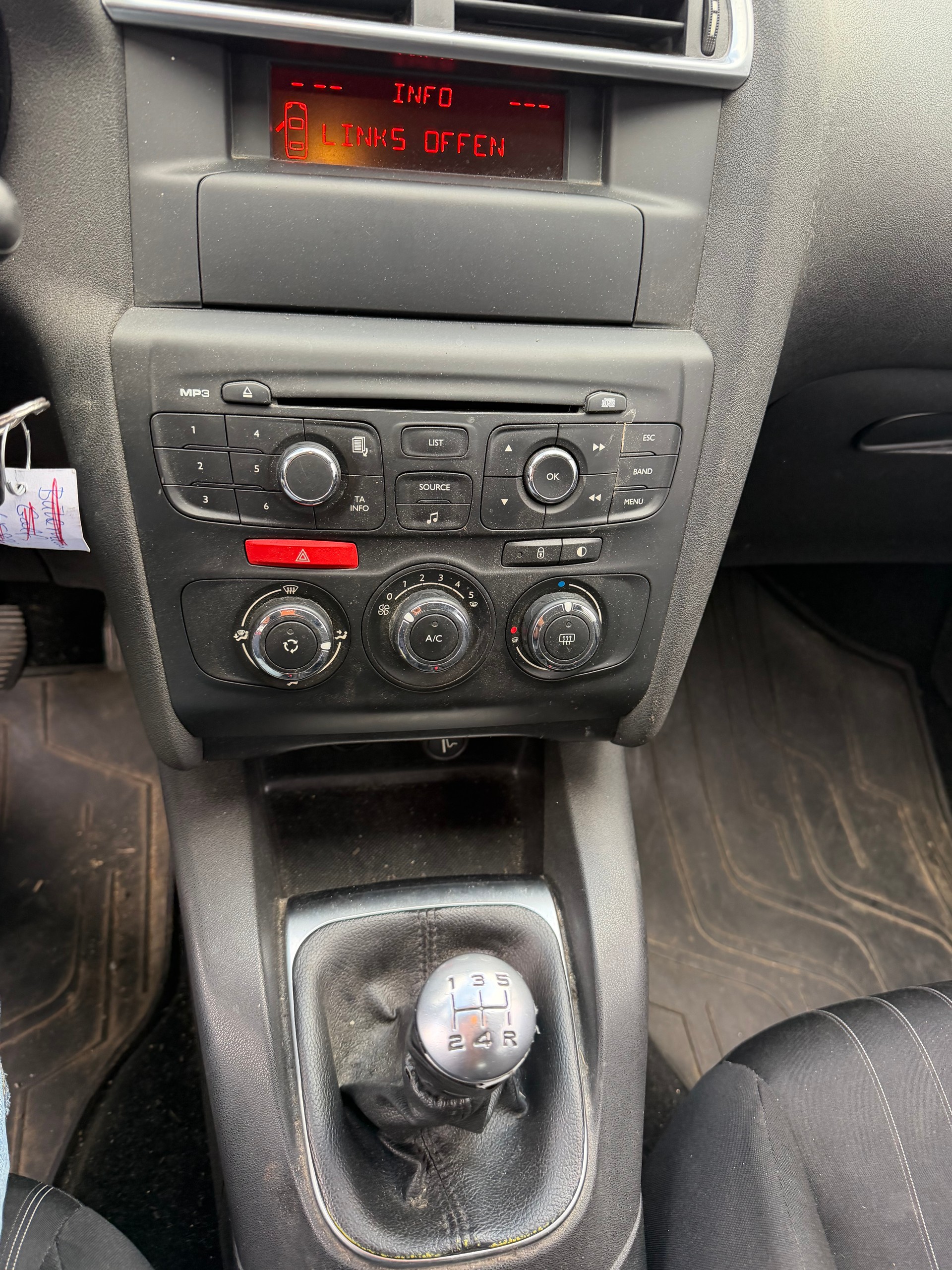 CITROEN C4 Berline 1.4 VTi Attraction-image-6
