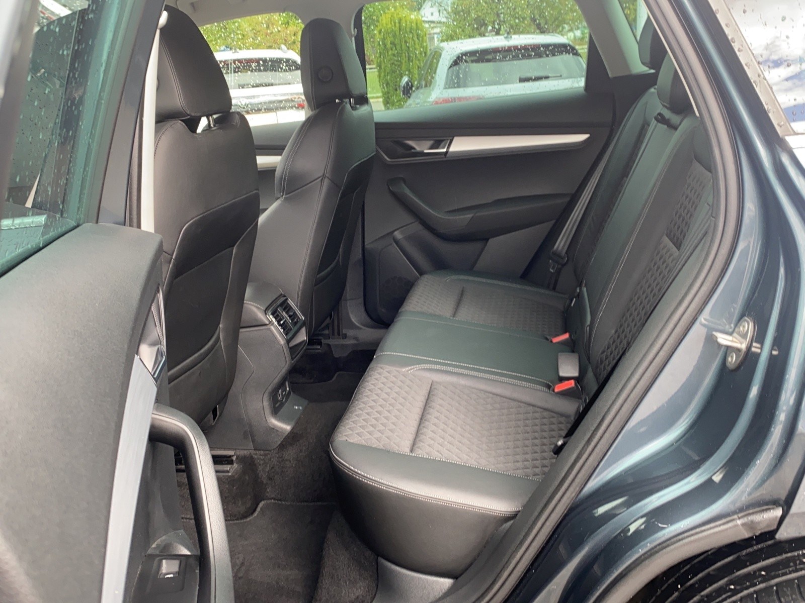 SKODA Karoq 1.6 TDI DSG CR Smile-image-8