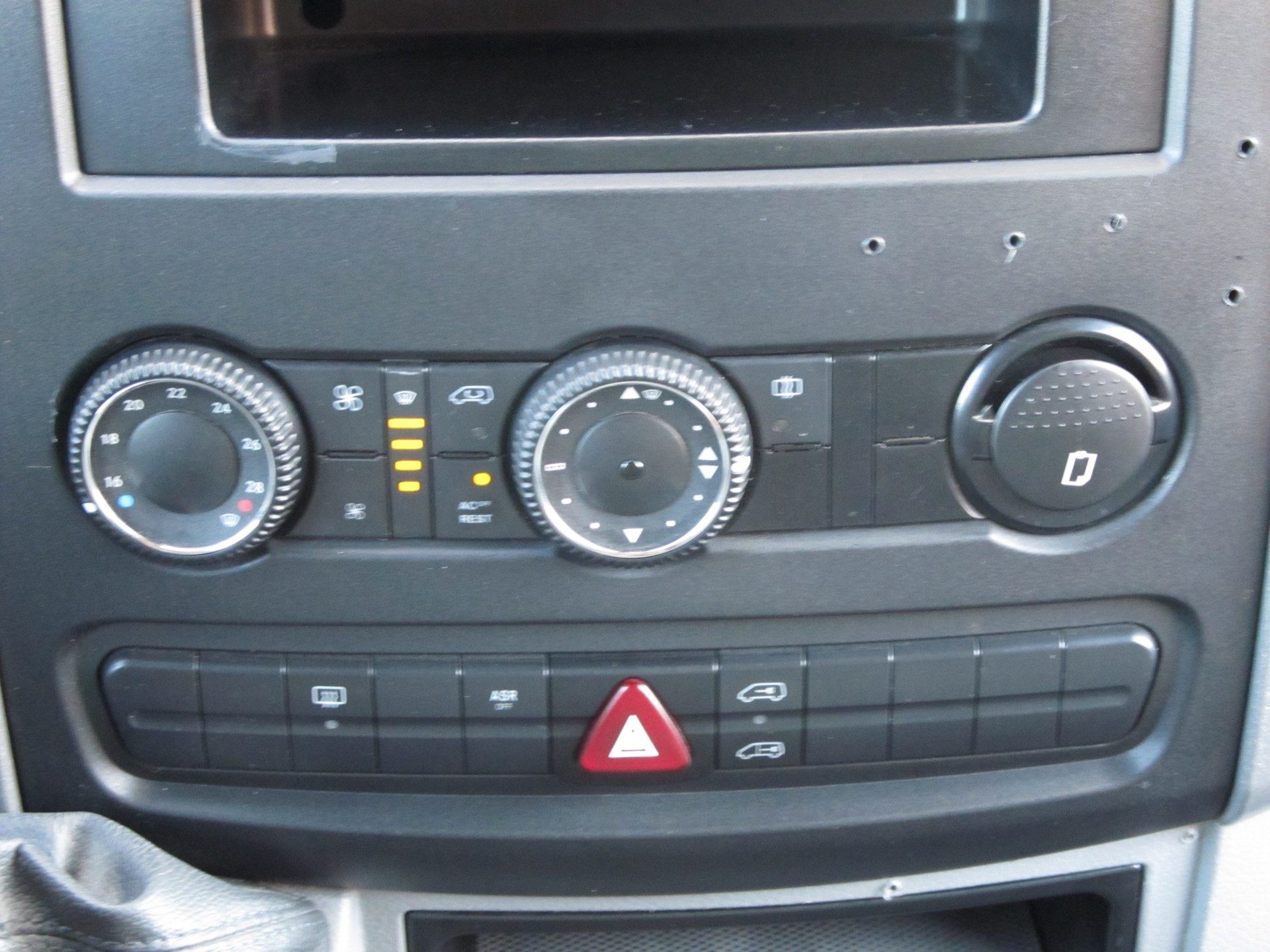 VW Crafter 35 2.5 TDI 109 PS-image-4