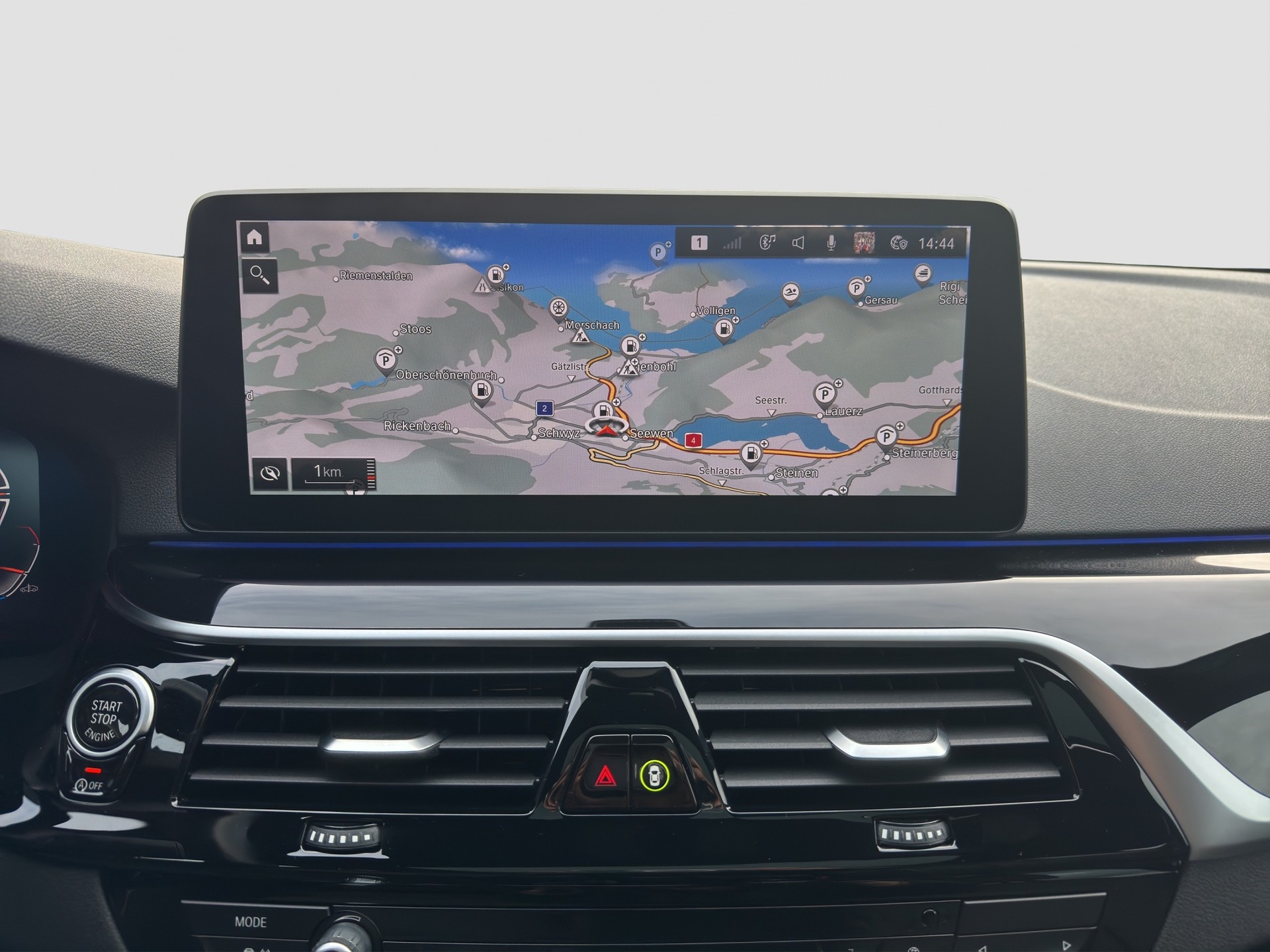 BMW M550i xDrive Steptronic-image-5