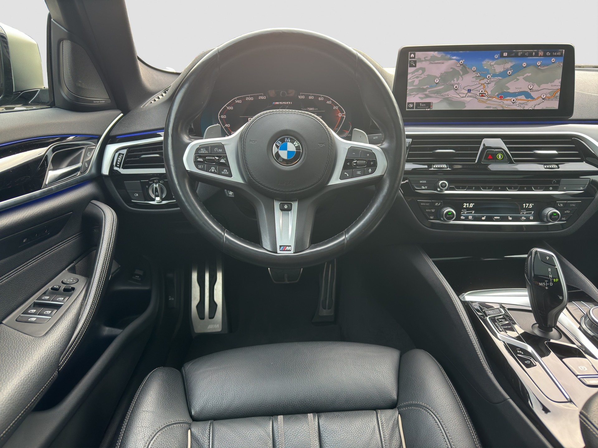 BMW M550i xDrive Steptronic-image-7