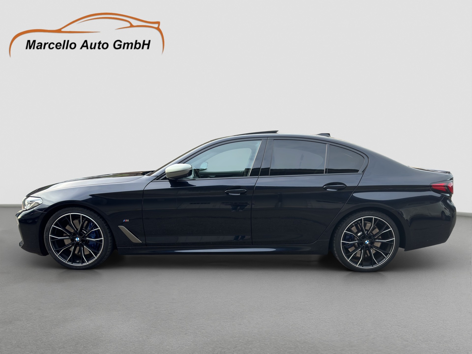 BMW M550i xDrive Steptronic-image-1