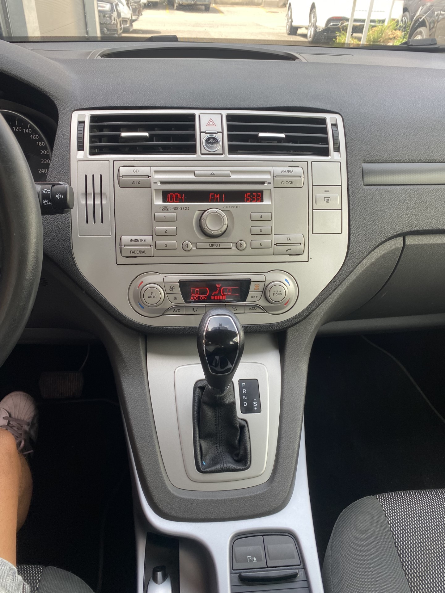 FORD Kuga 2.0 TDCi Carving 4WD PowerShift-image-12