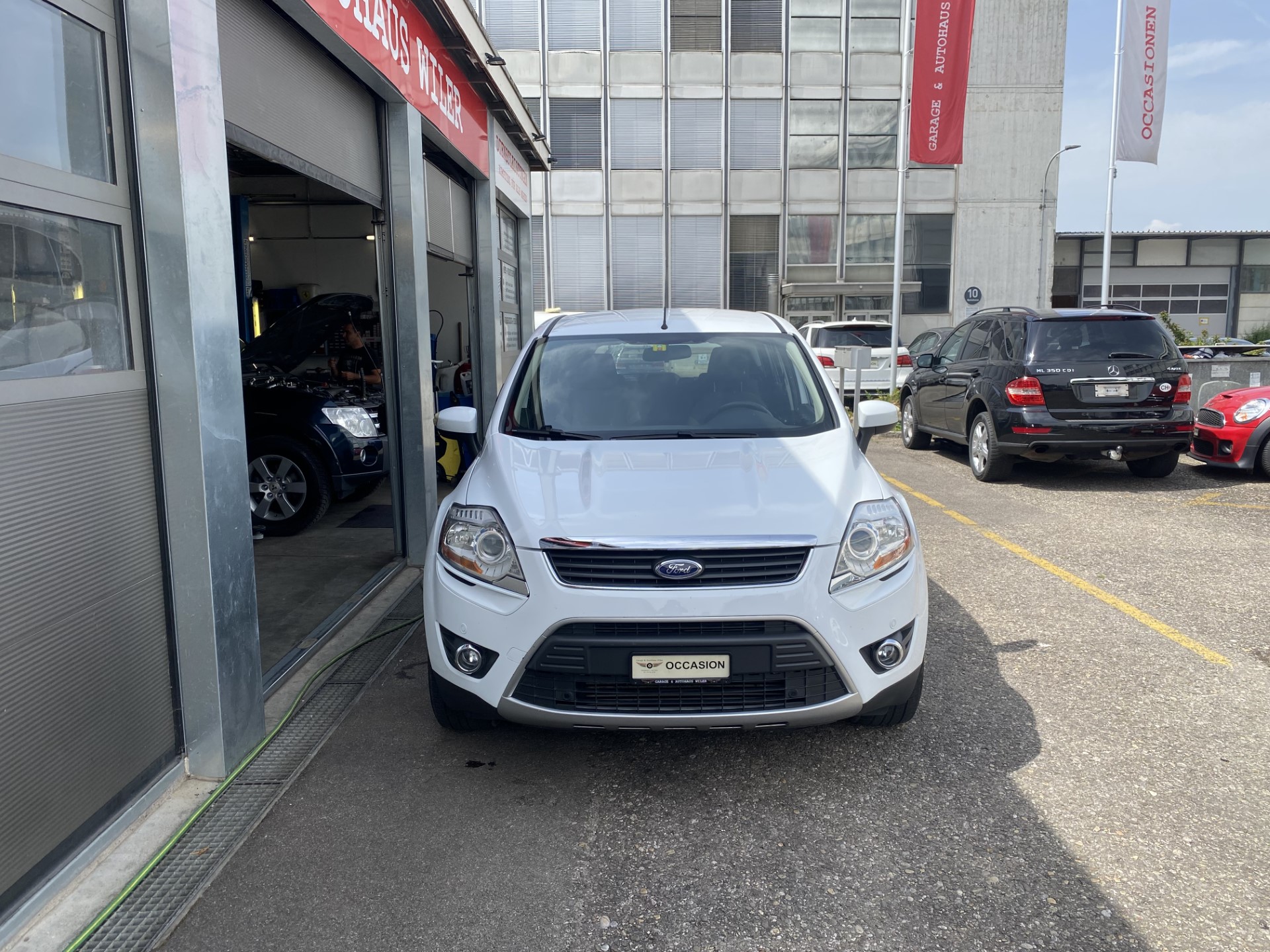 FORD Kuga 2.0 TDCi Carving 4WD PowerShift-image-1