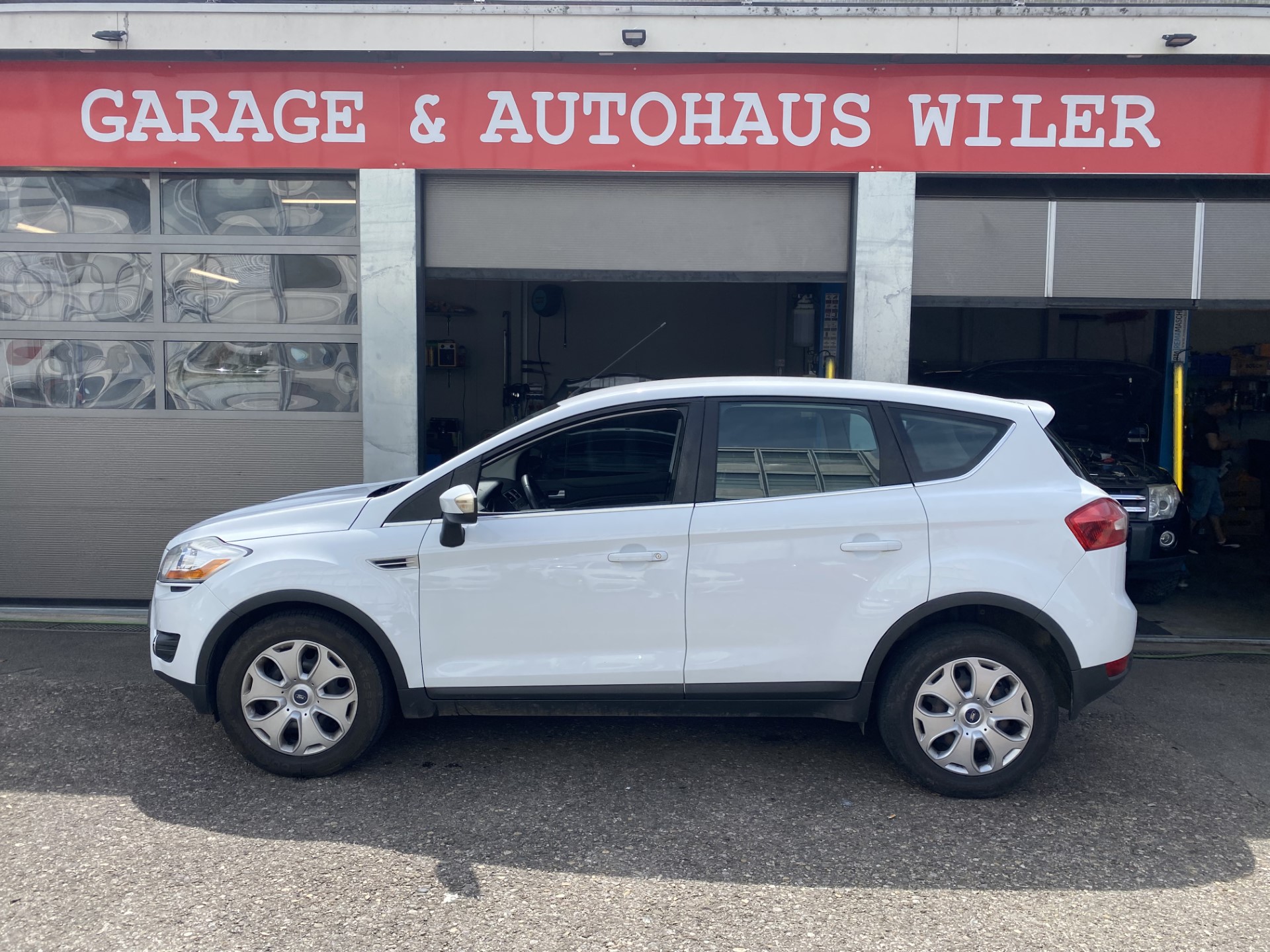 FORD Kuga 2.0 TDCi Carving 4WD PowerShift-image-7