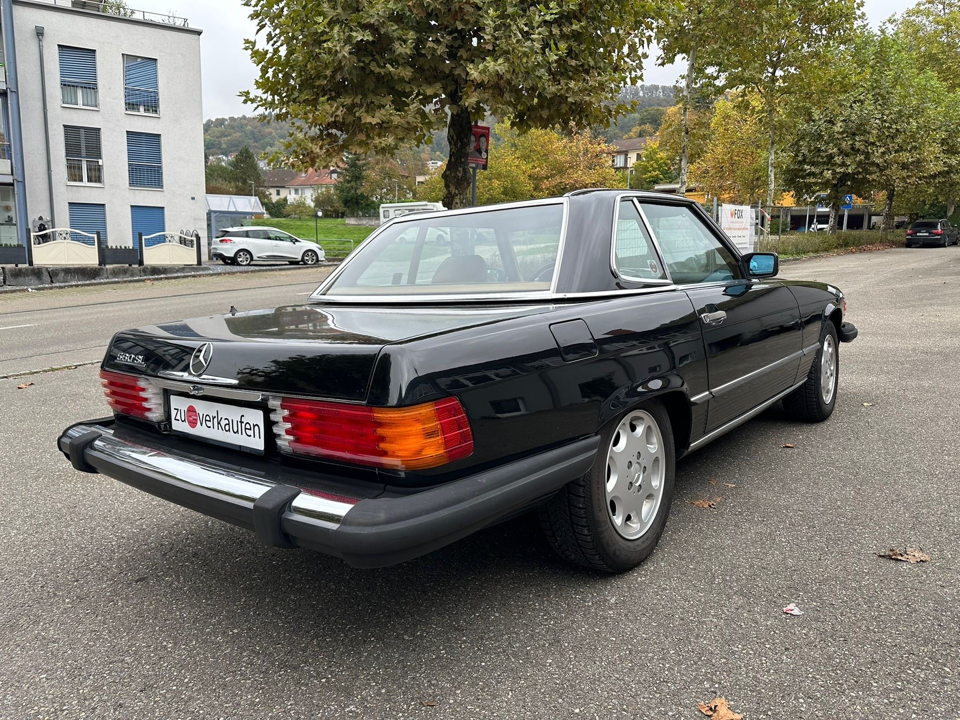 MERCEDES-BENZ 560 SL-image-6