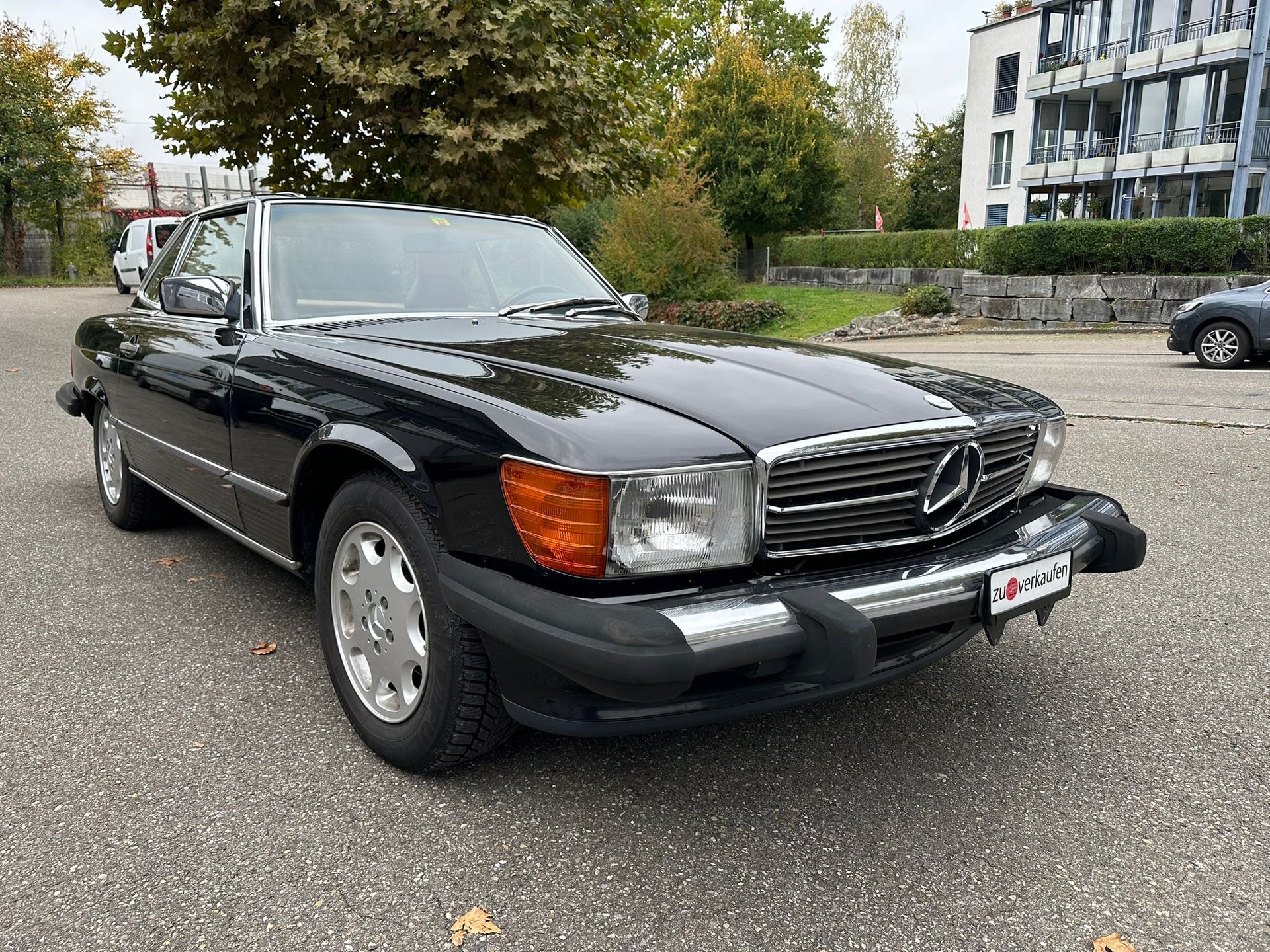 MERCEDES-BENZ 560 SL-image-2