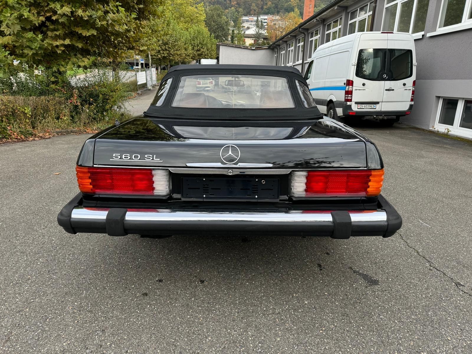 MERCEDES-BENZ 560 SL-image-5