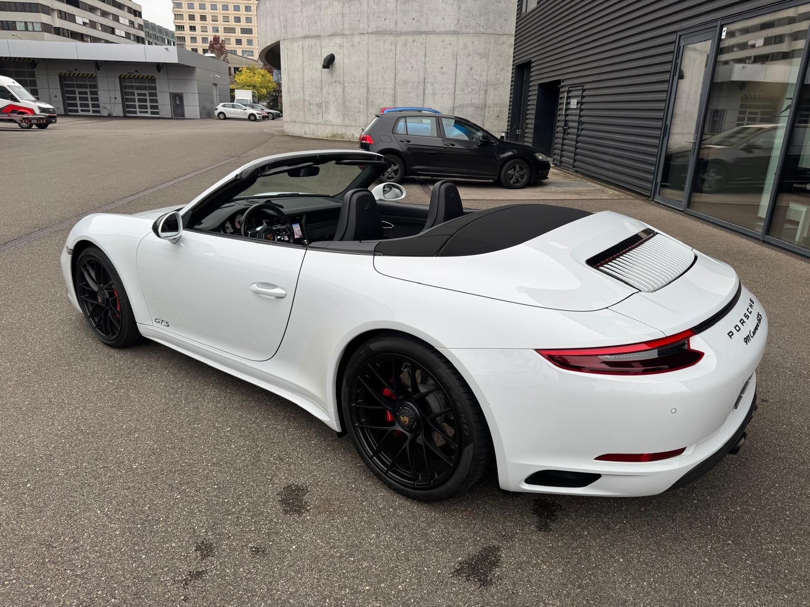 PORSCHE 911 Cabrio Carrera GTS PDK-image-1
