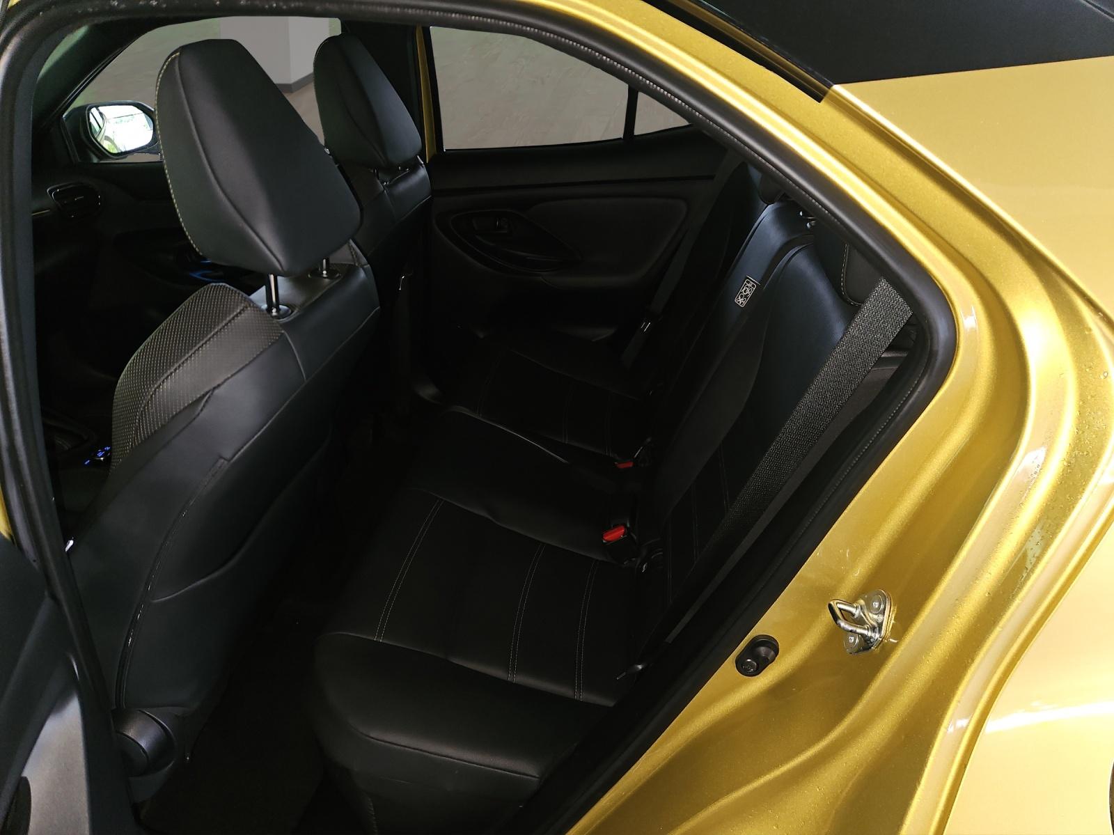 TOYOTA Yaris Cross 1.5 VVT-i HSD Premiere Edition AWD-i-image-9