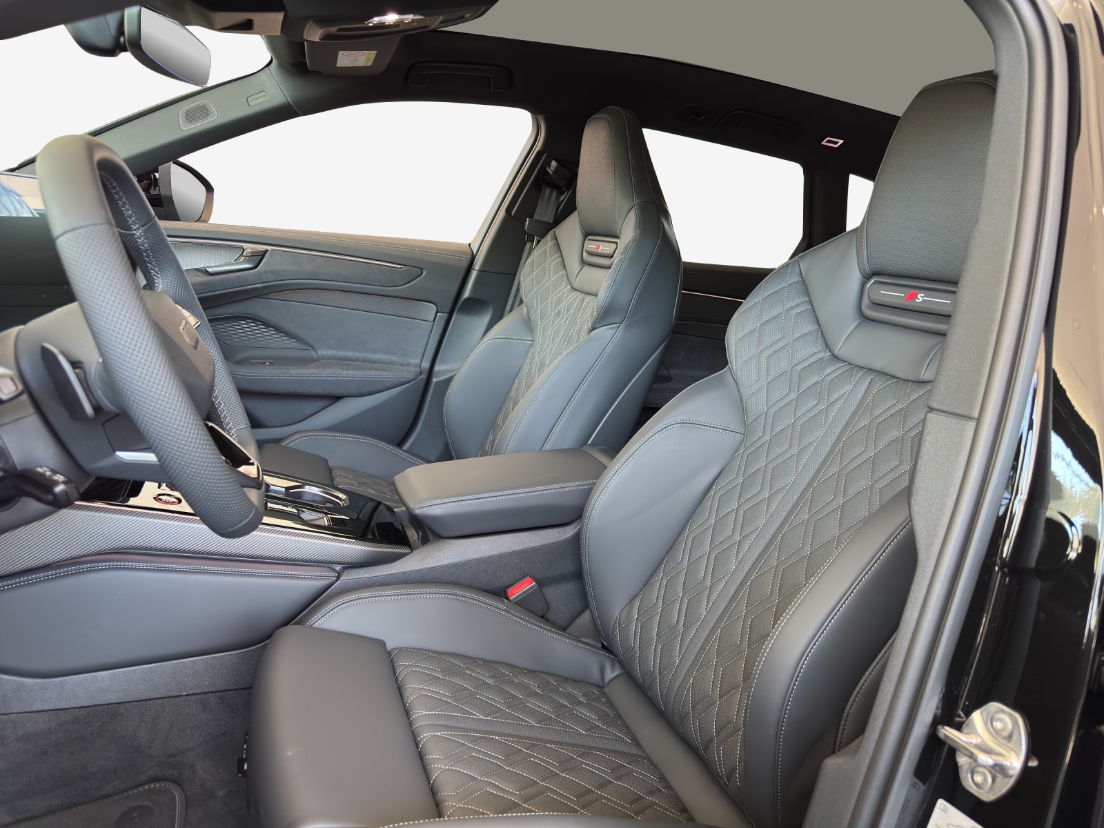 AUDI A6 Avant TFSI quattro 270 kW S tronic-image-14