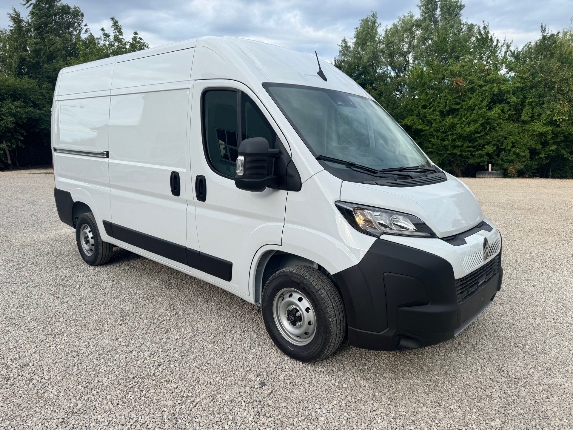 CITROEN L2H2 mit 2 x Schiebetüren Links + Rechts mit Multimedia und Navigation...-image-3
