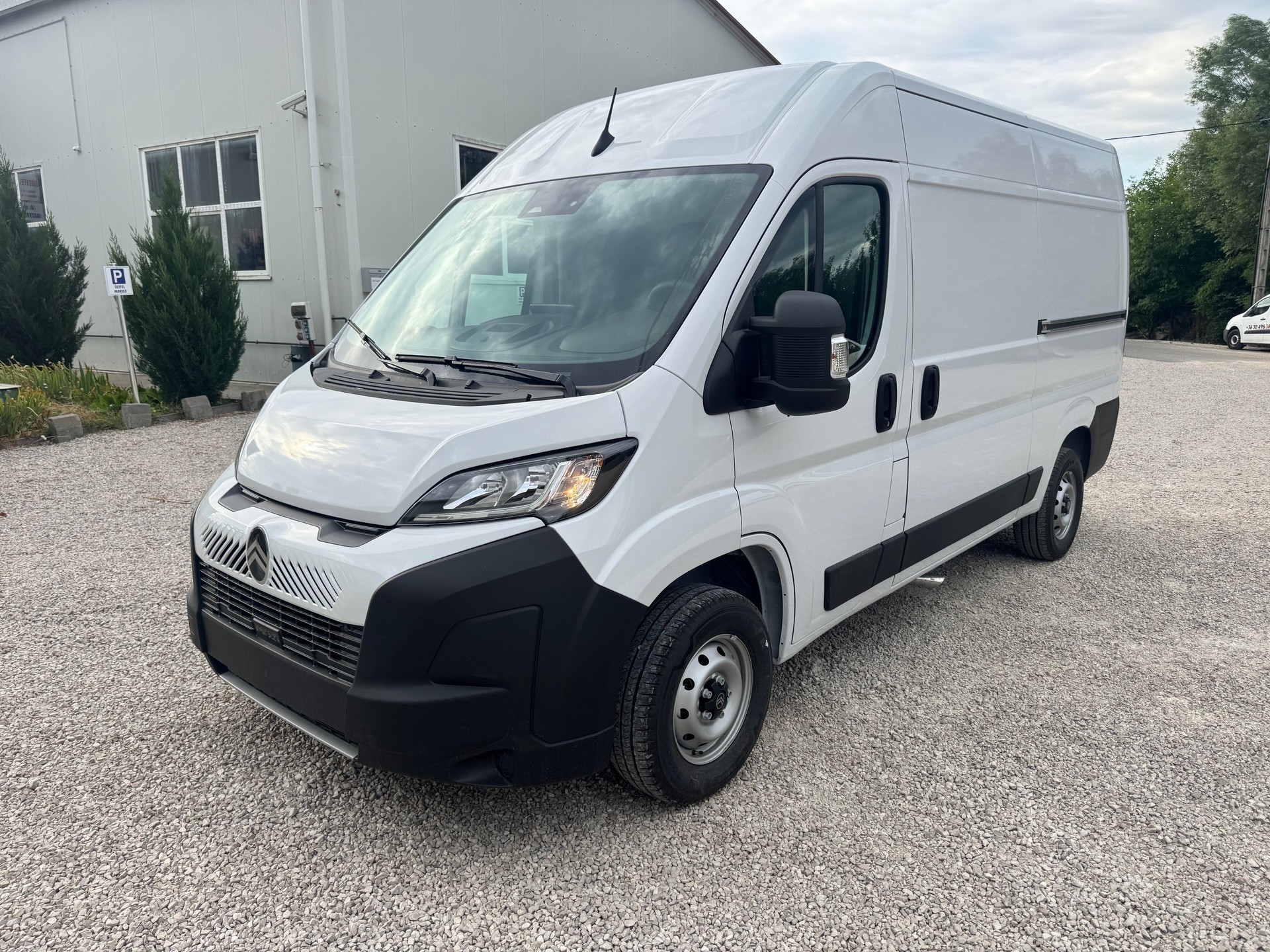 CITROEN L2H2 mit 2 x Schiebetüren Links + Rechts mit Multimedia und Navigation...
