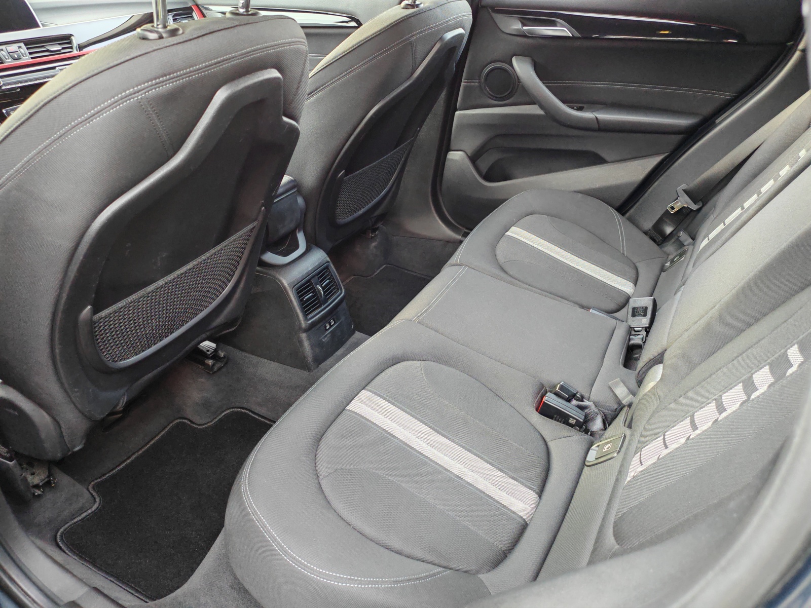 BMW X1 xDrive 18d Sport Line Steptronic [Expertise du jour + Garantie 12 mois + Service & Immat. Offerts]-image-12