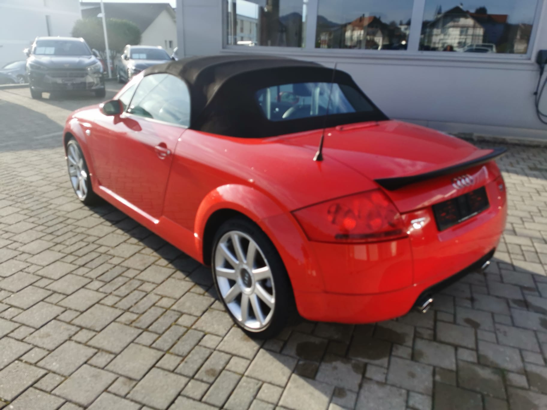AUDI TT Roadster 3.2 quattro-image-3