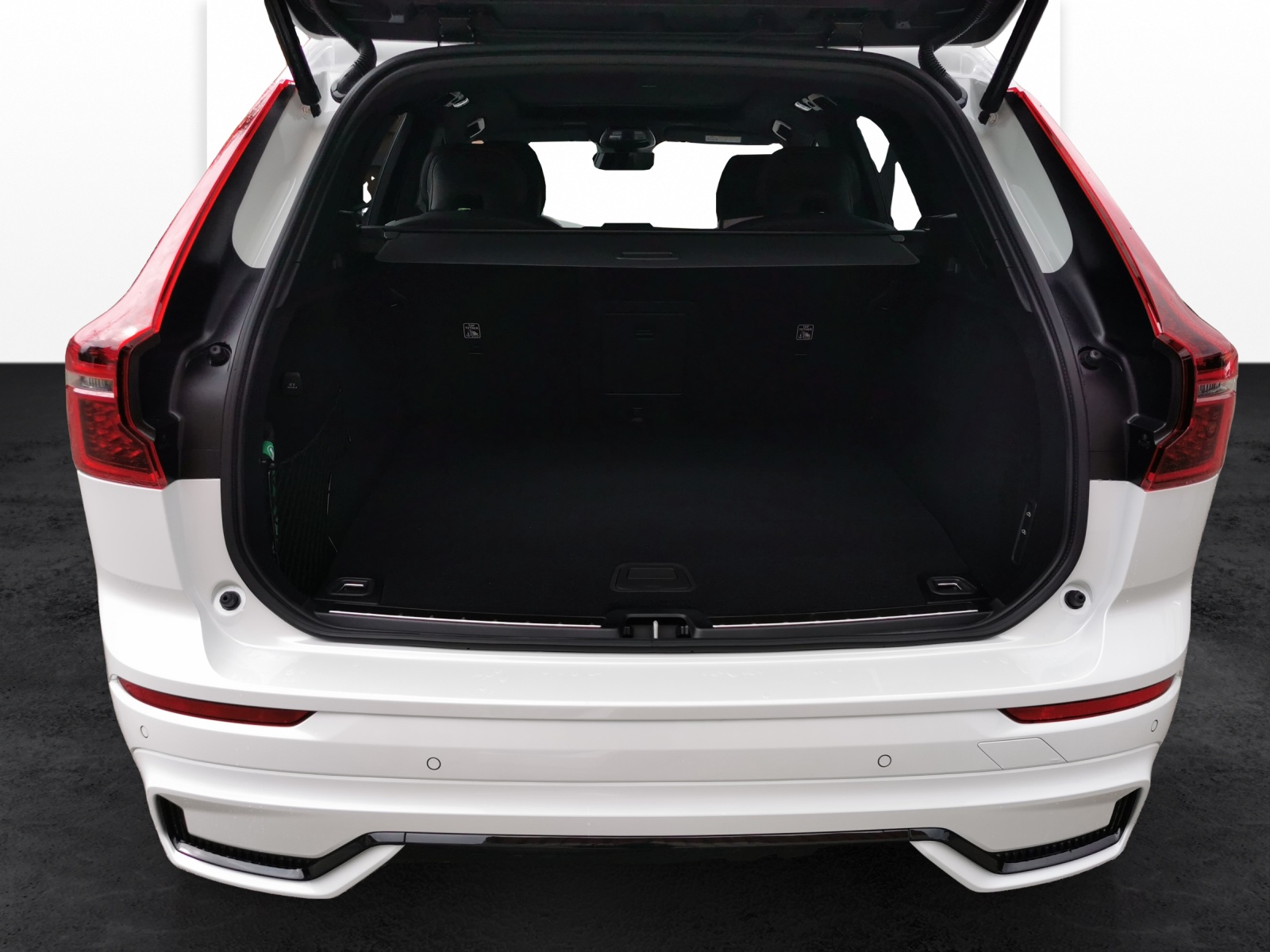 VOLVO XC60 2.0 T8 TE Black Edition eAWD-image-14