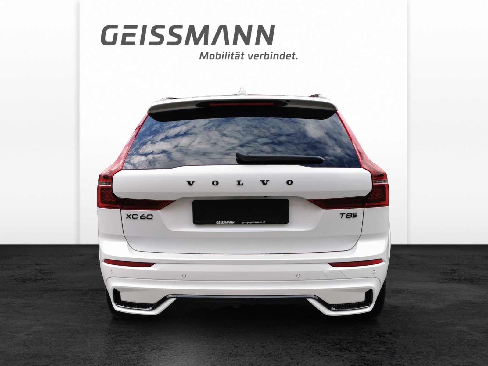 VOLVO XC60 2.0 T8 TE Black Edition eAWD-image-7