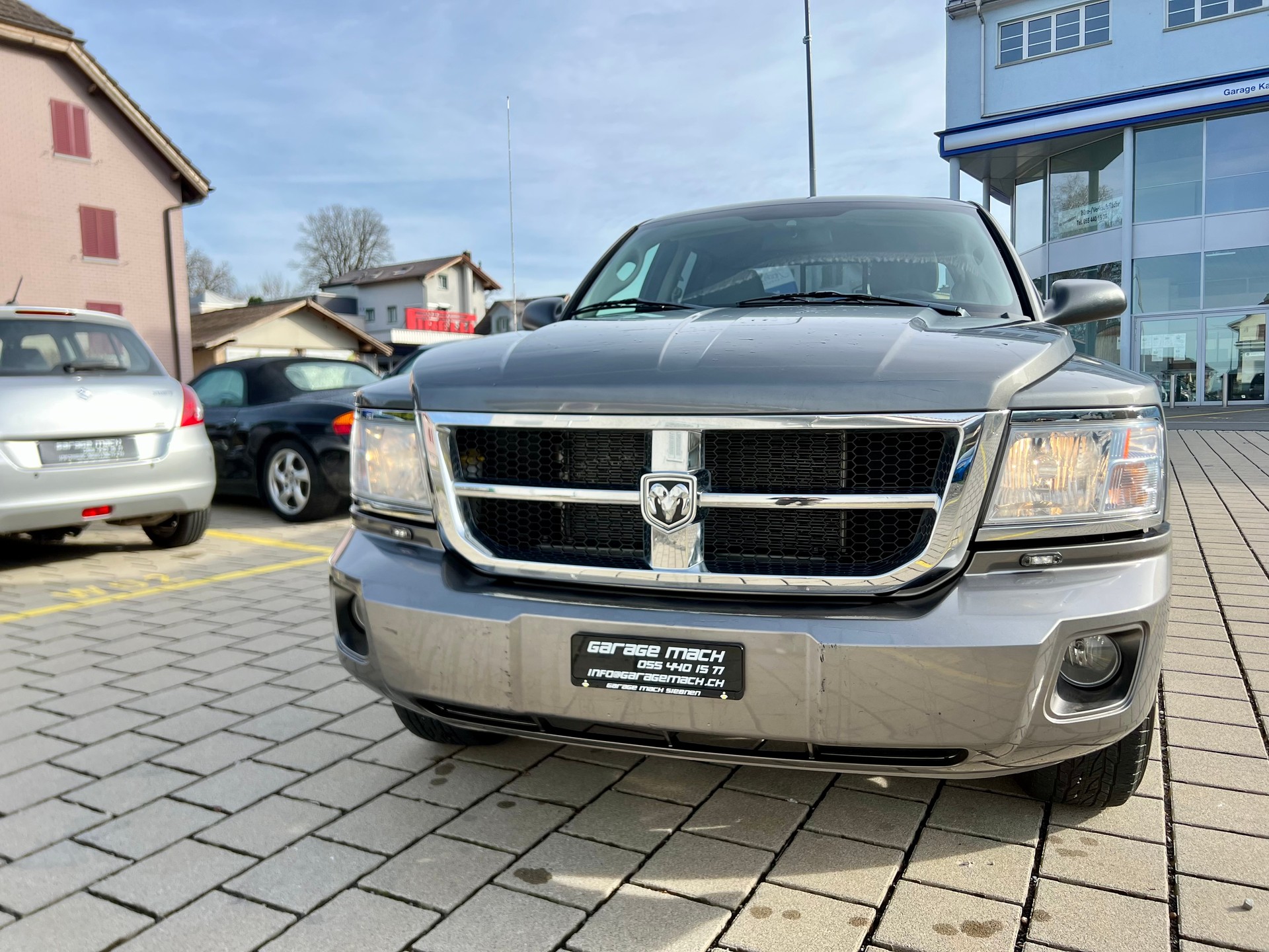 DODGE Dakota-image-2