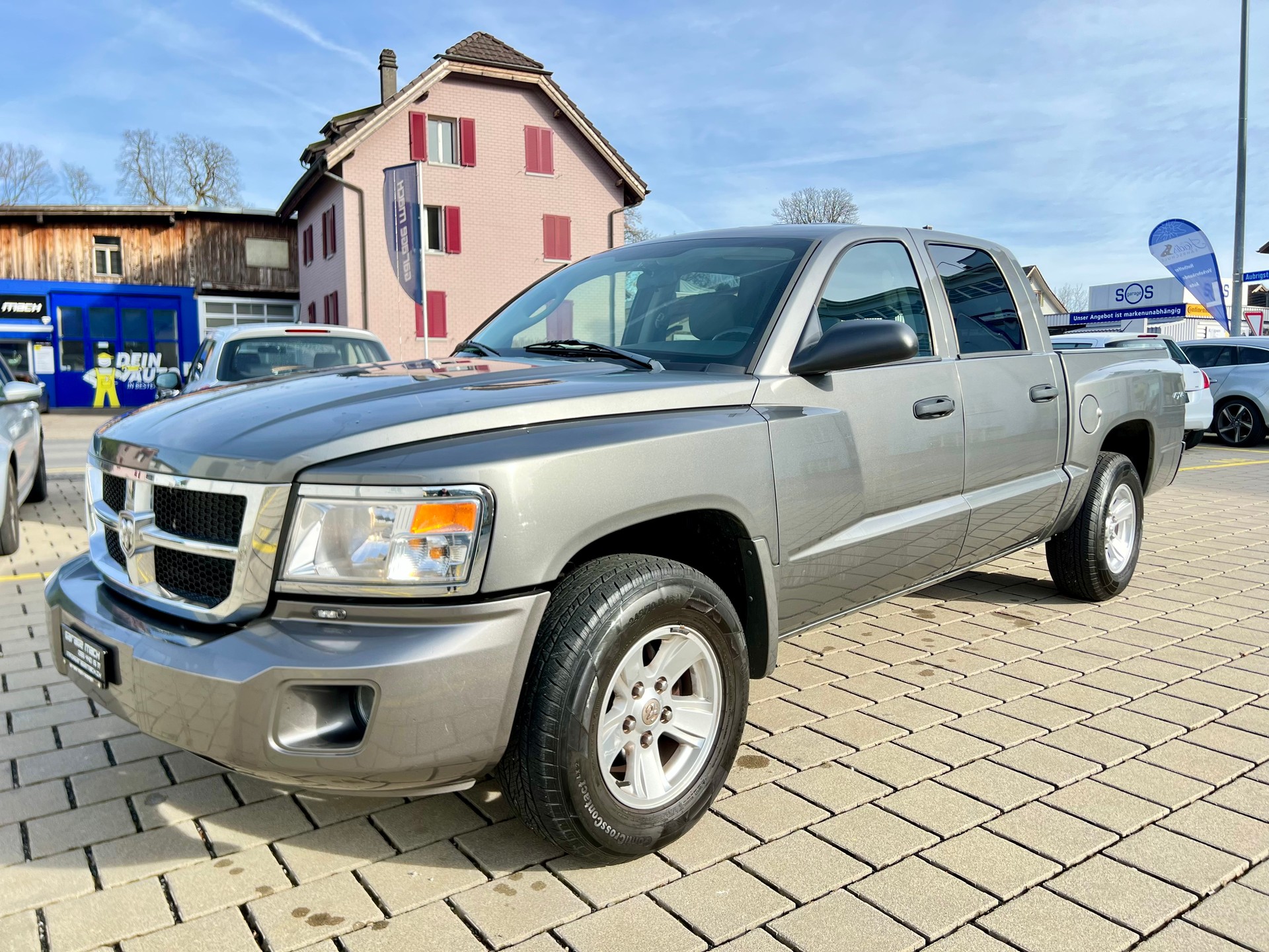 DODGE Dakota-image-0